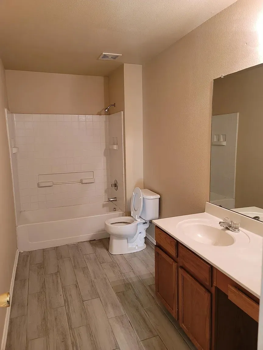 Single Family Residence For Rent in Dallas County , 4706 Maritime Cove, Garland, Texas 75043, 3 Bedroom, 3 Bathroom, 2 Garage spaces, 2,354 Sqft, built in 2005, mls#21391523, Real Estate Agent in Garland, Homes For Rent in Dallas county, Homes For Rent in Garland, Realtor in Garland Texas, Real Estate Brokerage Independent Realty Texas, Luminita Cordes Realtor