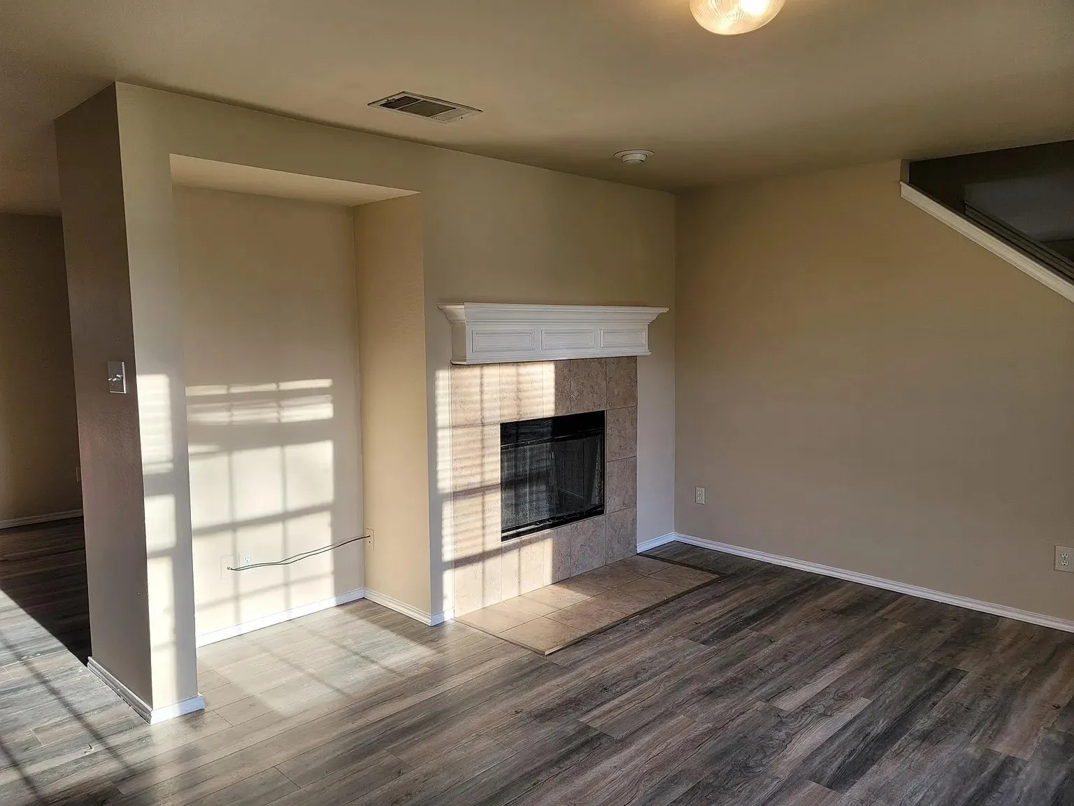 Single Family Residence For Rent in Dallas County , 4706 Maritime Cove, Garland, Texas 75043, 3 Bedroom, 3 Bathroom, 2 Garage spaces, 2,354 Sqft, built in 2005, mls#21391523, Real Estate Agent in Garland, Homes For Rent in Dallas county, Homes For Rent in Garland, Realtor in Garland Texas, Real Estate Brokerage Independent Realty Texas, Luminita Cordes Realtor