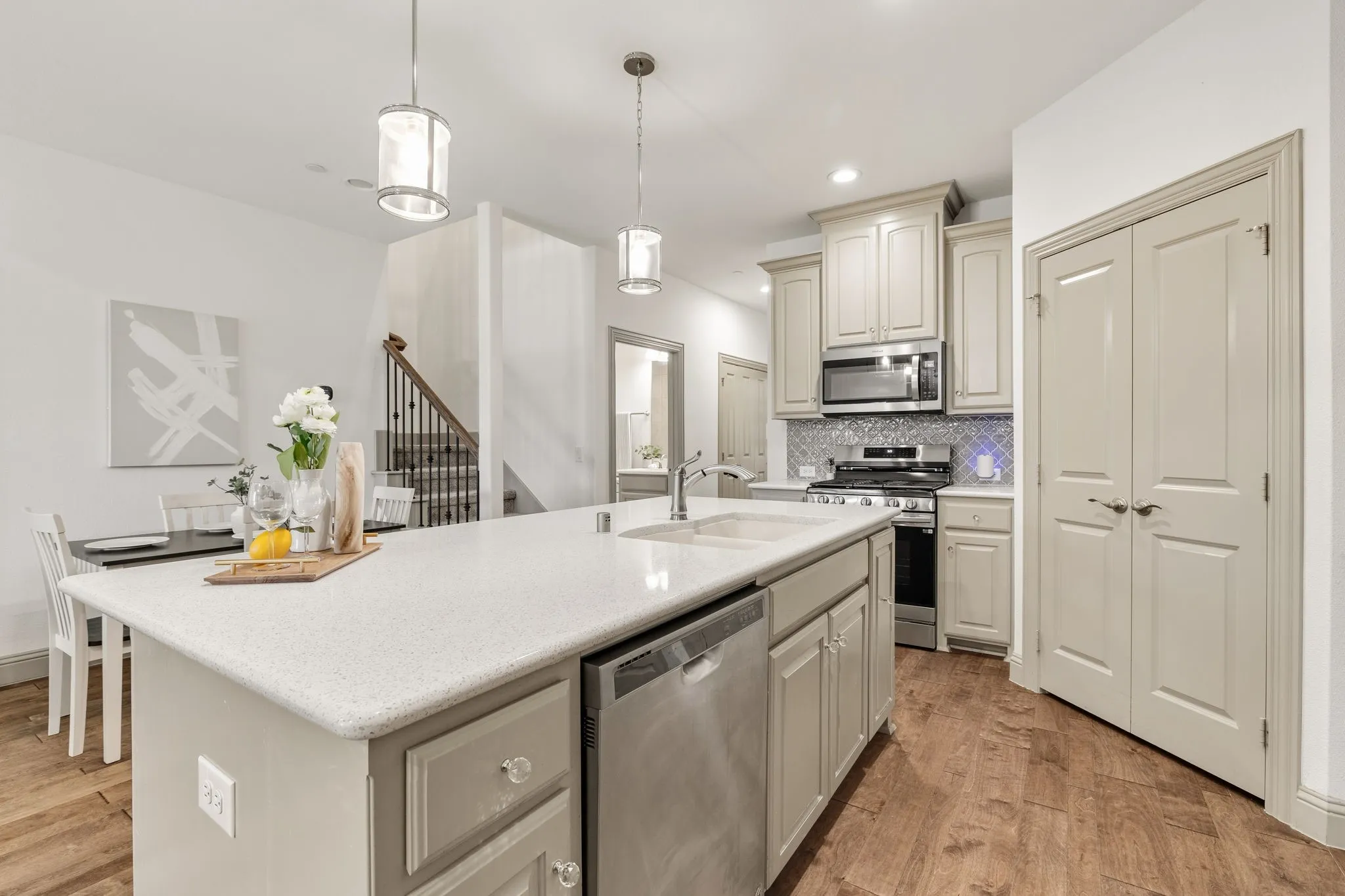Townhouse For Sale in Denton County , 4090 Pequin Drive, Prosper, Texas 75078, 3 Bedroom, 3 Bathroom, 2 Garage spaces, 2,078 Sqft, built in 2017, mls#21391529, Real Estate Agent in Prosper, Homes For Sale in Denton county, Homes For Sale in Prosper, Realtor in Prosper Texas, Real Estate Brokerage Independent Realty Texas, Luminita Cordes Realtor