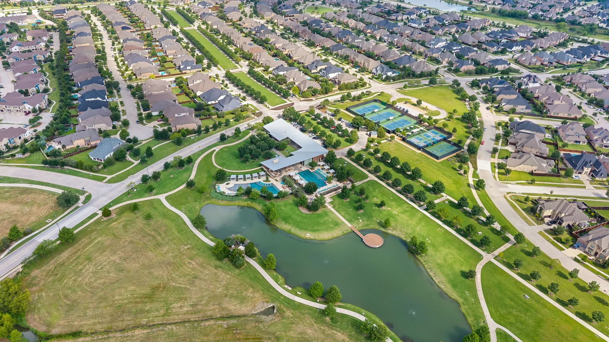 Townhouse For Sale in Denton County , 4090 Pequin Drive, Prosper, Texas 75078, 3 Bedroom, 3 Bathroom, 2 Garage spaces, 2,078 Sqft, built in 2017, mls#21391529, Real Estate Agent in Prosper, Homes For Sale in Denton county, Homes For Sale in Prosper, Realtor in Prosper Texas, Real Estate Brokerage Independent Realty Texas, Luminita Cordes Realtor