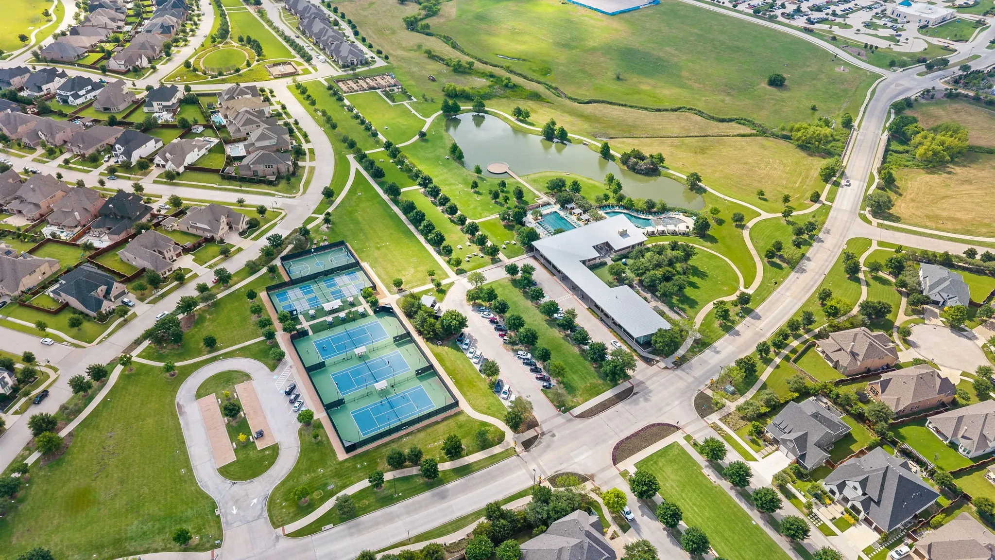 Townhouse For Sale in Denton County , 4090 Pequin Drive, Prosper, Texas 75078, 3 Bedroom, 3 Bathroom, 2 Garage spaces, 2,078 Sqft, built in 2017, mls#21391529, Real Estate Agent in Prosper, Homes For Sale in Denton county, Homes For Sale in Prosper, Realtor in Prosper Texas, Real Estate Brokerage Independent Realty Texas, Luminita Cordes Realtor