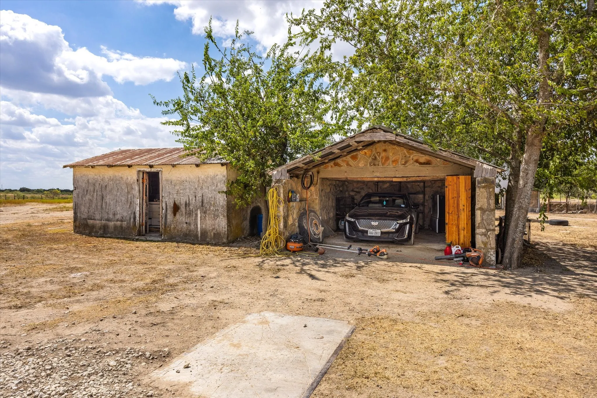 Single Family Residence For Sale in Hamilton County , 234 County Road 127, Carlton, Texas 76436, 3 Bedroom, 2 Bathroom, 1 Garage spaces, 1,468 Sqft, built in 1900, mls#21391532, Real Estate Agent in Carlton, Homes For Sale in Hamilton county, Homes For Sale in Carlton, Realtor in Carlton Texas, Real Estate Brokerage Independent Realty Texas, Luminita Cordes Realtor