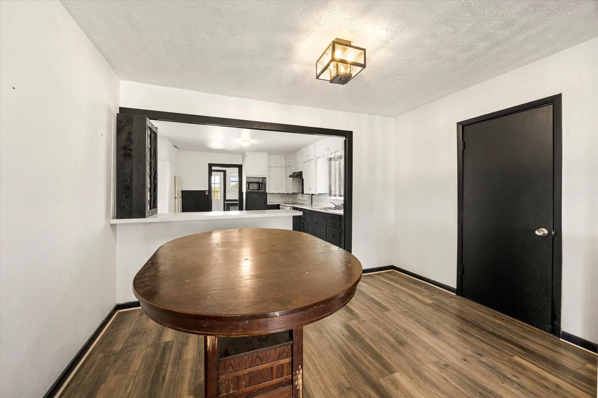Single Family Residence For Sale in Hamilton County , 234 County Road 127, Carlton, Texas 76436, 3 Bedroom, 2 Bathroom, 1 Garage spaces, 1,468 Sqft, built in 1900, mls#21391532, Real Estate Agent in Carlton, Homes For Sale in Hamilton county, Homes For Sale in Carlton, Realtor in Carlton Texas, Real Estate Brokerage Independent Realty Texas, Luminita Cordes Realtor