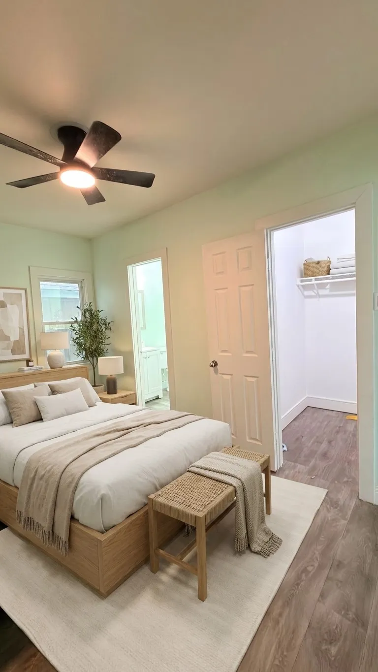 Single Family Residence For Sale in Ellis County , 206 E Canton Street, Palmer, Texas 75152, 3 Bedroom, 2 Bathroom, Garage spaces, 1,189 Sqft, built in 1940, mls#21391538, Real Estate Agent in Palmer, Homes For Sale in Ellis county, Homes For Sale in Palmer, Realtor in Palmer Texas, Real Estate Brokerage Independent Realty Texas, Luminita Cordes Realtor