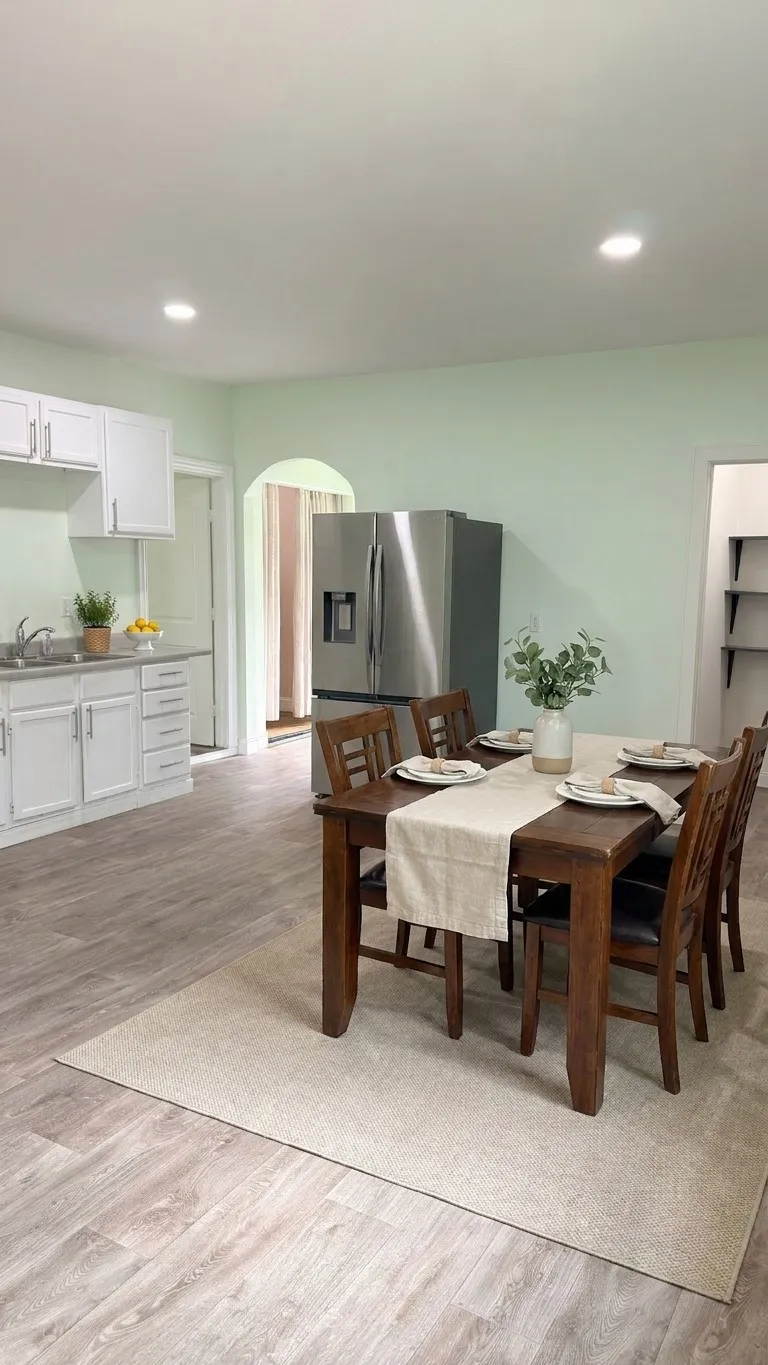 Single Family Residence For Sale in Ellis County , 206 E Canton Street, Palmer, Texas 75152, 3 Bedroom, 2 Bathroom, Garage spaces, 1,189 Sqft, built in 1940, mls#21391538, Real Estate Agent in Palmer, Homes For Sale in Ellis county, Homes For Sale in Palmer, Realtor in Palmer Texas, Real Estate Brokerage Independent Realty Texas, Luminita Cordes Realtor