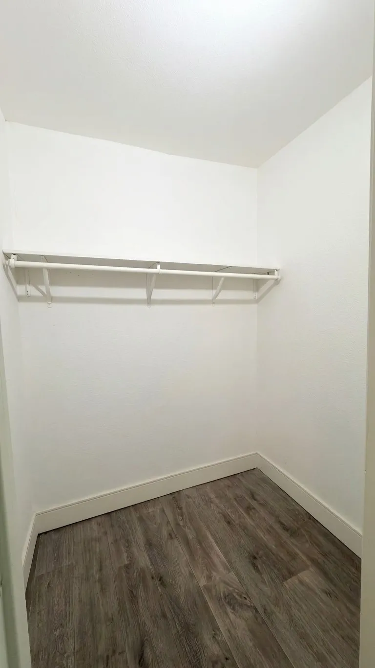 Single Family Residence For Sale in Ellis County , 206 E Canton Street, Palmer, Texas 75152, 3 Bedroom, 2 Bathroom, Garage spaces, 1,189 Sqft, built in 1940, mls#21391538, Real Estate Agent in Palmer, Homes For Sale in Ellis county, Homes For Sale in Palmer, Realtor in Palmer Texas, Real Estate Brokerage Independent Realty Texas, Luminita Cordes Realtor