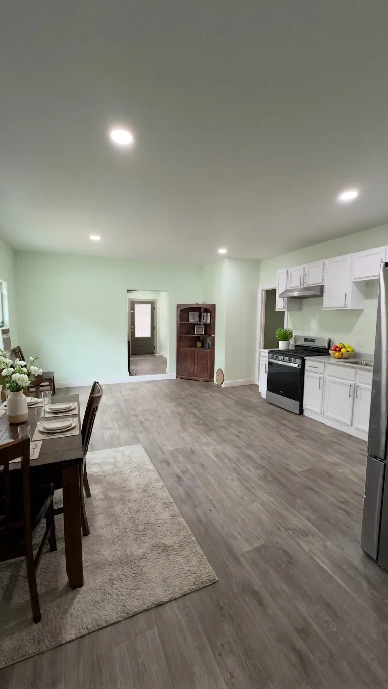 Single Family Residence For Sale in Ellis County , 206 E Canton Street, Palmer, Texas 75152, 3 Bedroom, 2 Bathroom, Garage spaces, 1,189 Sqft, built in 1940, mls#21391538, Real Estate Agent in Palmer, Homes For Sale in Ellis county, Homes For Sale in Palmer, Realtor in Palmer Texas, Real Estate Brokerage Independent Realty Texas, Luminita Cordes Realtor