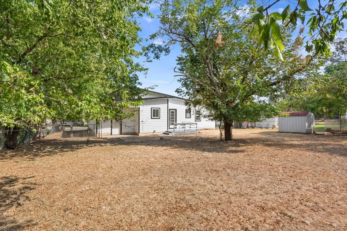 Single Family Residence For Sale in Coryell County , 2311 Terrace Drive, Copperas Cove, Texas 76522, 3 Bedroom, 2 Bathroom, Garage spaces, 1,269 Sqft, built in 1963, mls#21391535, Real Estate Agent in Copperas Cove, Homes For Sale in Coryell county, Homes For Sale in Copperas Cove, Realtor in Copperas Cove Texas, Real Estate Brokerage Independent Realty Texas, Luminita Cordes Realtor