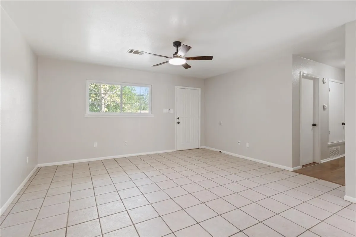 Single Family Residence For Sale in Coryell County , 2311 Terrace Drive, Copperas Cove, Texas 76522, 3 Bedroom, 2 Bathroom, Garage spaces, 1,269 Sqft, built in 1963, mls#21391535, Real Estate Agent in Copperas Cove, Homes For Sale in Coryell county, Homes For Sale in Copperas Cove, Realtor in Copperas Cove Texas, Real Estate Brokerage Independent Realty Texas, Luminita Cordes Realtor