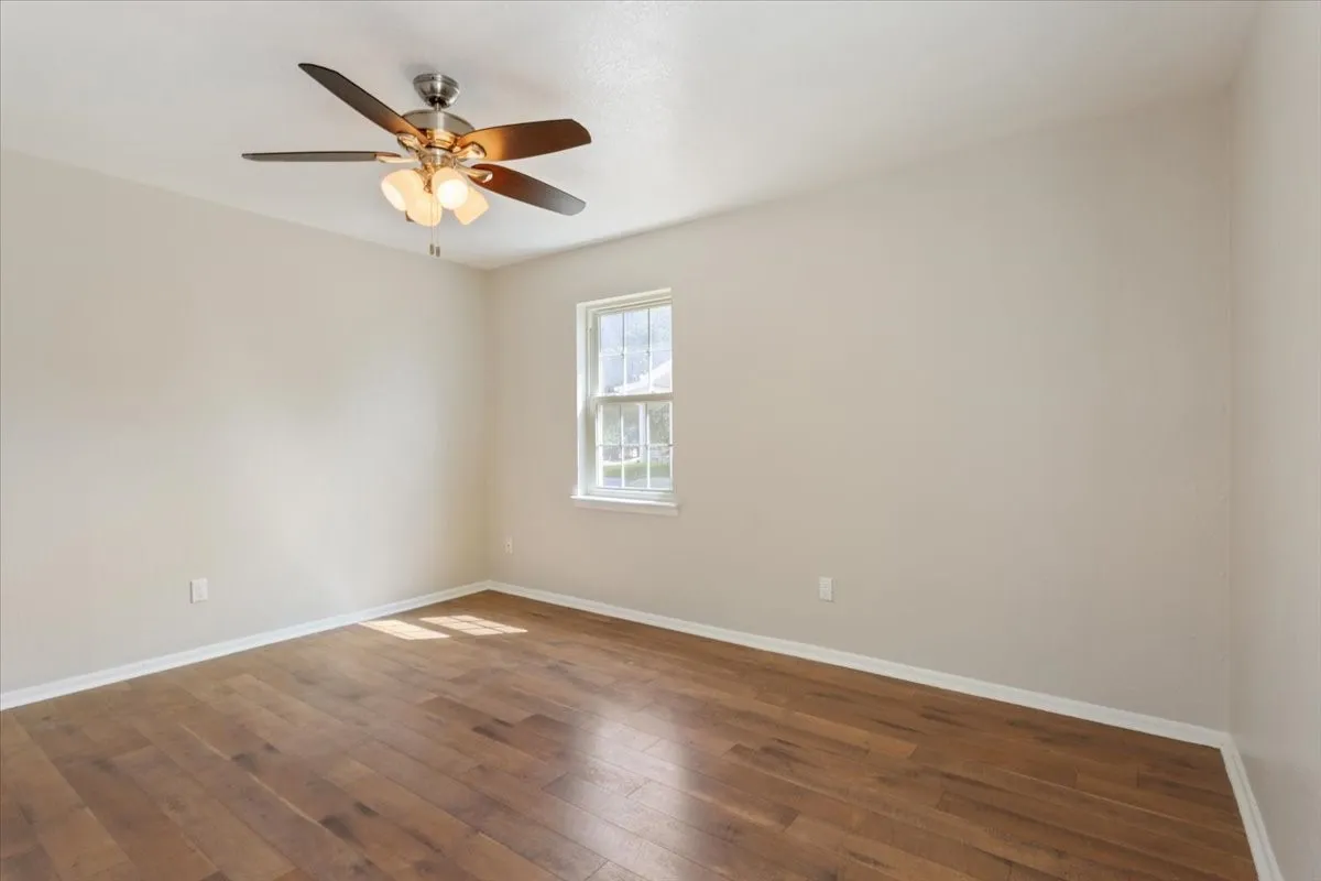 Single Family Residence For Sale in Coryell County , 2311 Terrace Drive, Copperas Cove, Texas 76522, 3 Bedroom, 2 Bathroom, Garage spaces, 1,269 Sqft, built in 1963, mls#21391535, Real Estate Agent in Copperas Cove, Homes For Sale in Coryell county, Homes For Sale in Copperas Cove, Realtor in Copperas Cove Texas, Real Estate Brokerage Independent Realty Texas, Luminita Cordes Realtor