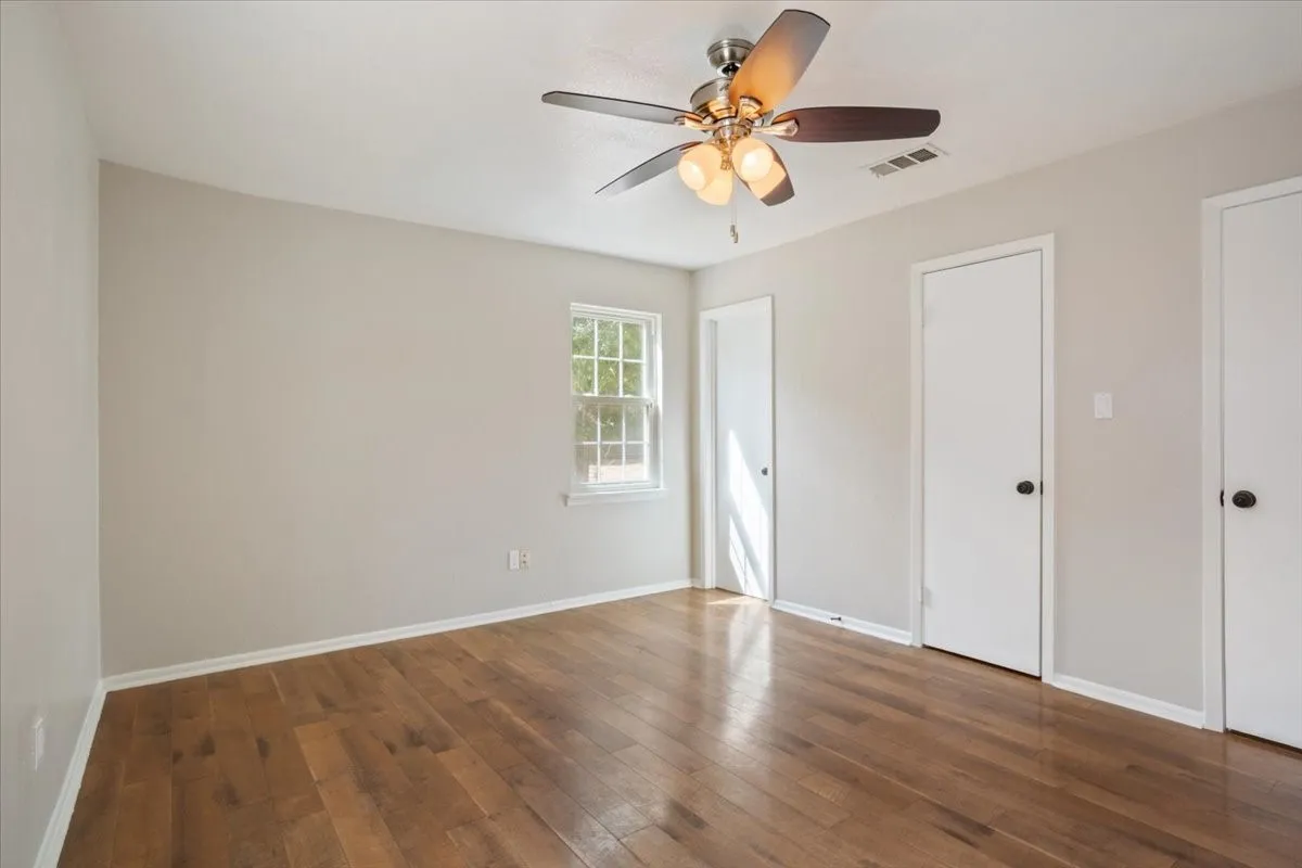 Single Family Residence For Sale in Coryell County , 2311 Terrace Drive, Copperas Cove, Texas 76522, 3 Bedroom, 2 Bathroom, Garage spaces, 1,269 Sqft, built in 1963, mls#21391535, Real Estate Agent in Copperas Cove, Homes For Sale in Coryell county, Homes For Sale in Copperas Cove, Realtor in Copperas Cove Texas, Real Estate Brokerage Independent Realty Texas, Luminita Cordes Realtor