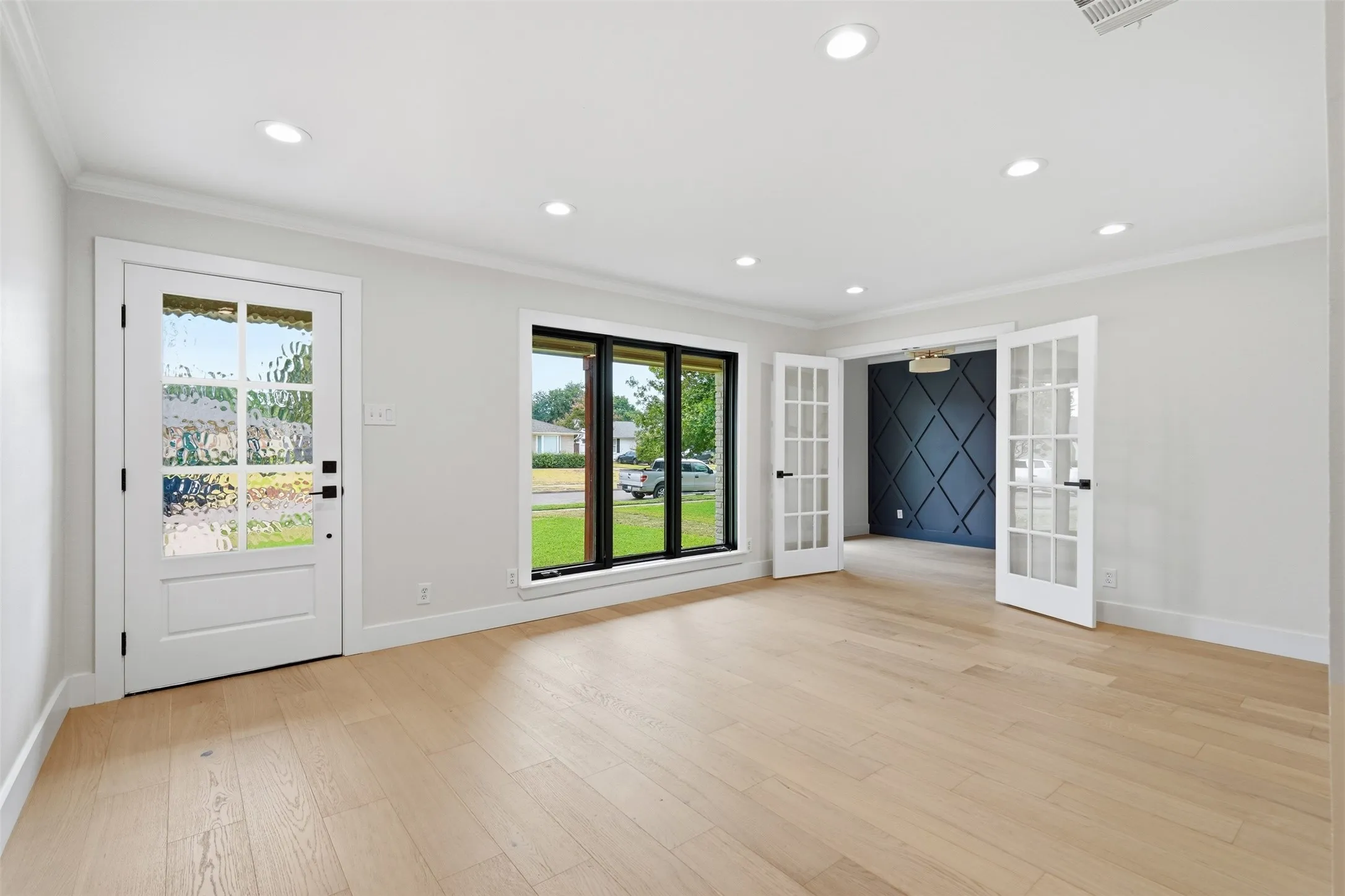 Single Family Residence For Sale in Dallas County , 604 Twilight Trail, Richardson, Texas 75080, 4 Bedroom, 3 Bathroom, Garage spaces, 2,077 Sqft, built in 1960, mls#21391543, Real Estate Agent in Richardson, Homes For Sale in Dallas county, Homes For Sale in Richardson, Realtor in Richardson Texas, Real Estate Brokerage Independent Realty Texas, Luminita Cordes Realtor
