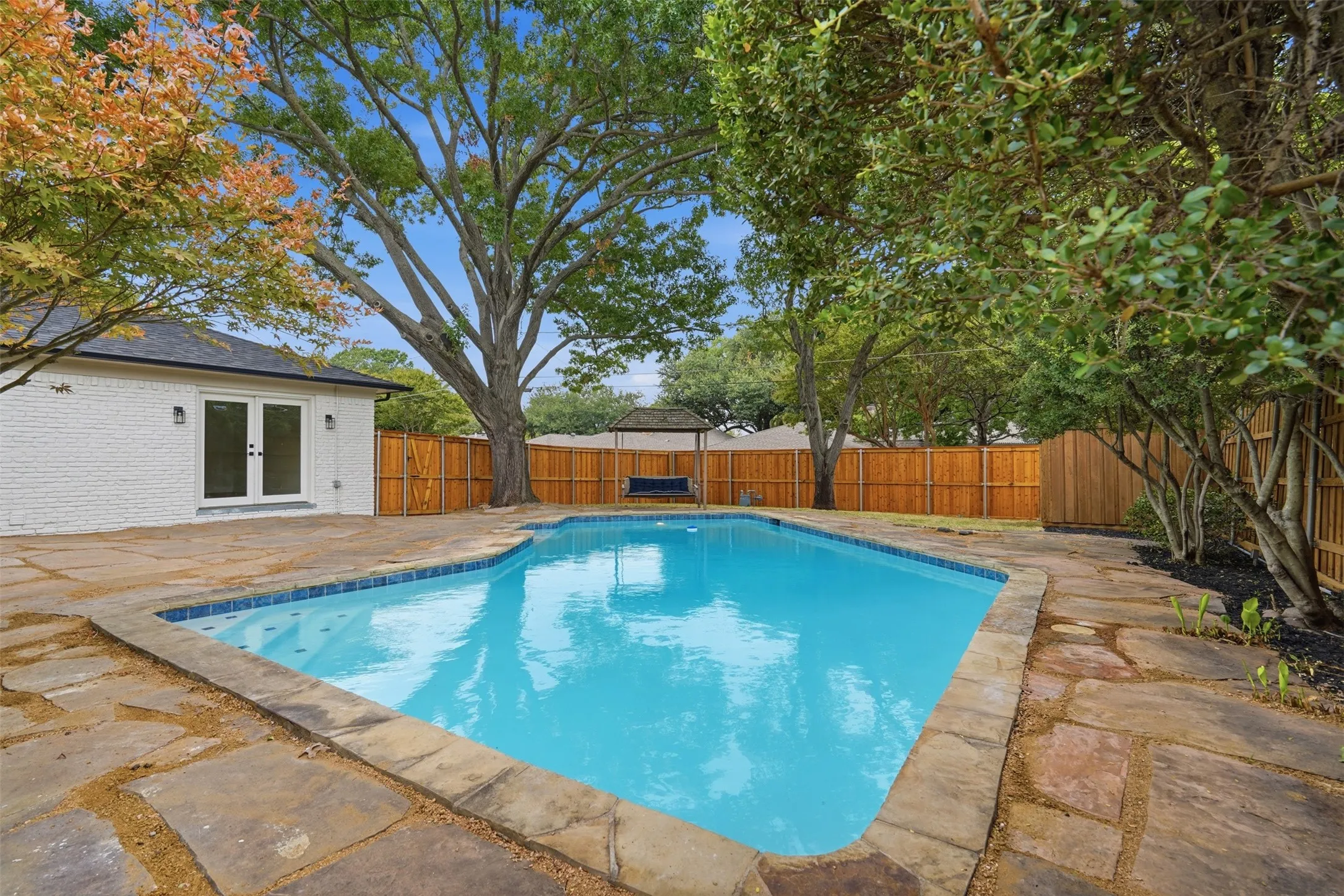 Single Family Residence For Sale in Dallas County , 604 Twilight Trail, Richardson, Texas 75080, 4 Bedroom, 3 Bathroom, Garage spaces, 2,077 Sqft, built in 1960, mls#21391543, Real Estate Agent in Richardson, Homes For Sale in Dallas county, Homes For Sale in Richardson, Realtor in Richardson Texas, Real Estate Brokerage Independent Realty Texas, Luminita Cordes Realtor