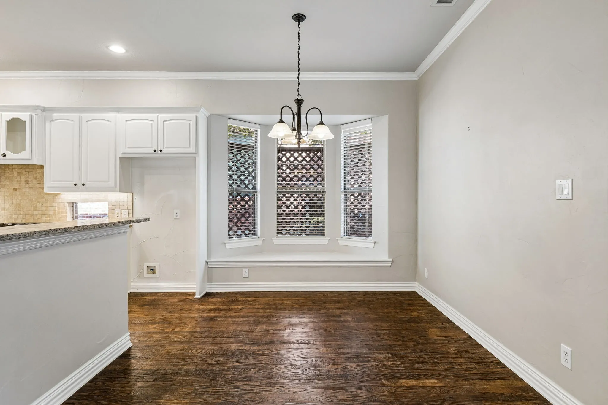Single Family Residence For Sale in Denton County , 4750 Haverford Drive, Frisco, Texas 75034, 5 Bedroom, 4 Bathroom, 3 Garage spaces, 4,043 Sqft, built in 2002, mls#21391547, Real Estate Agent in Frisco, Homes For Sale in Denton county, Homes For Sale in Frisco, Realtor in Frisco Texas, Real Estate Brokerage Independent Realty Texas, Luminita Cordes Realtor