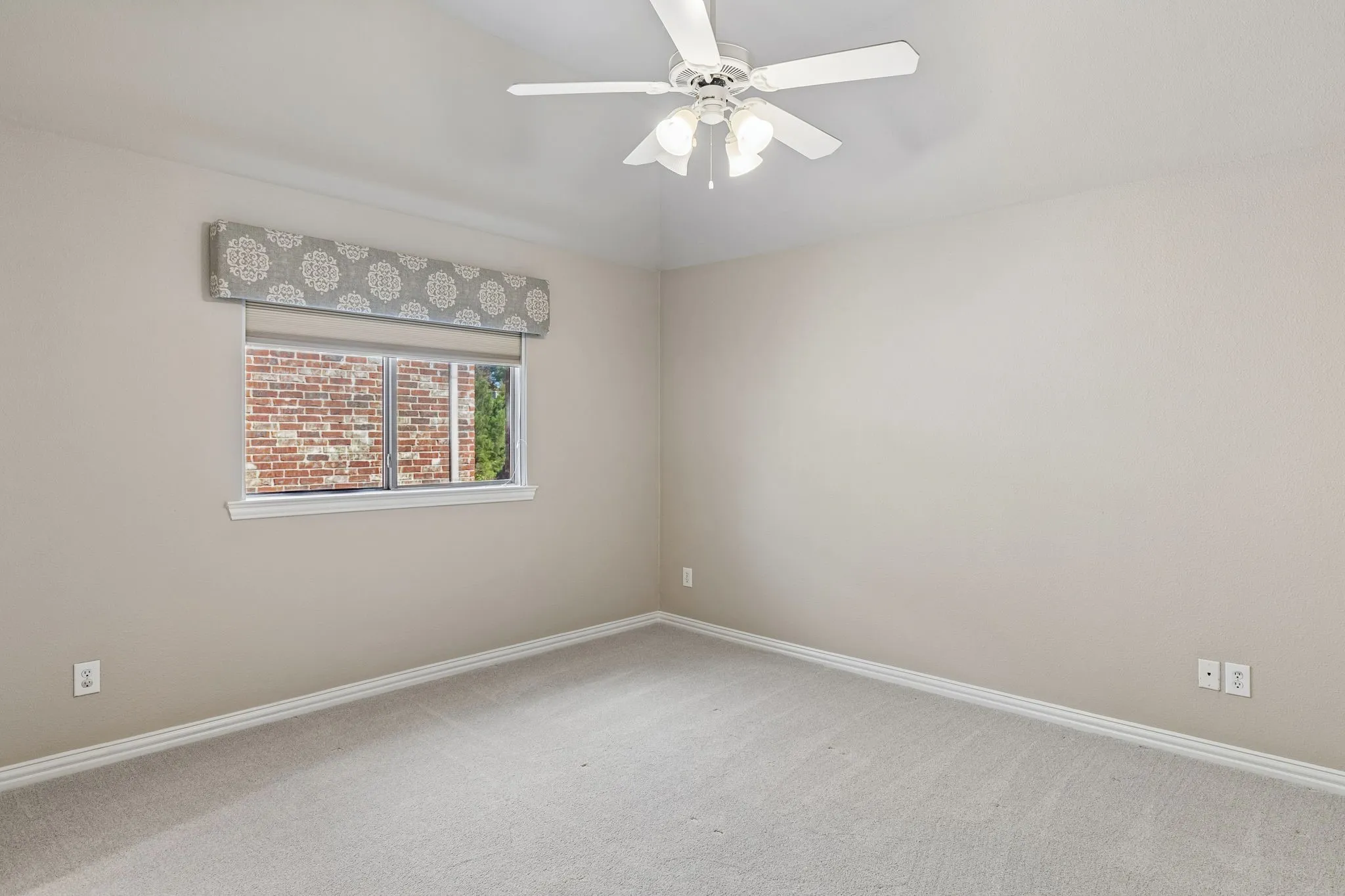 Upstairs Guest Bedroom 4