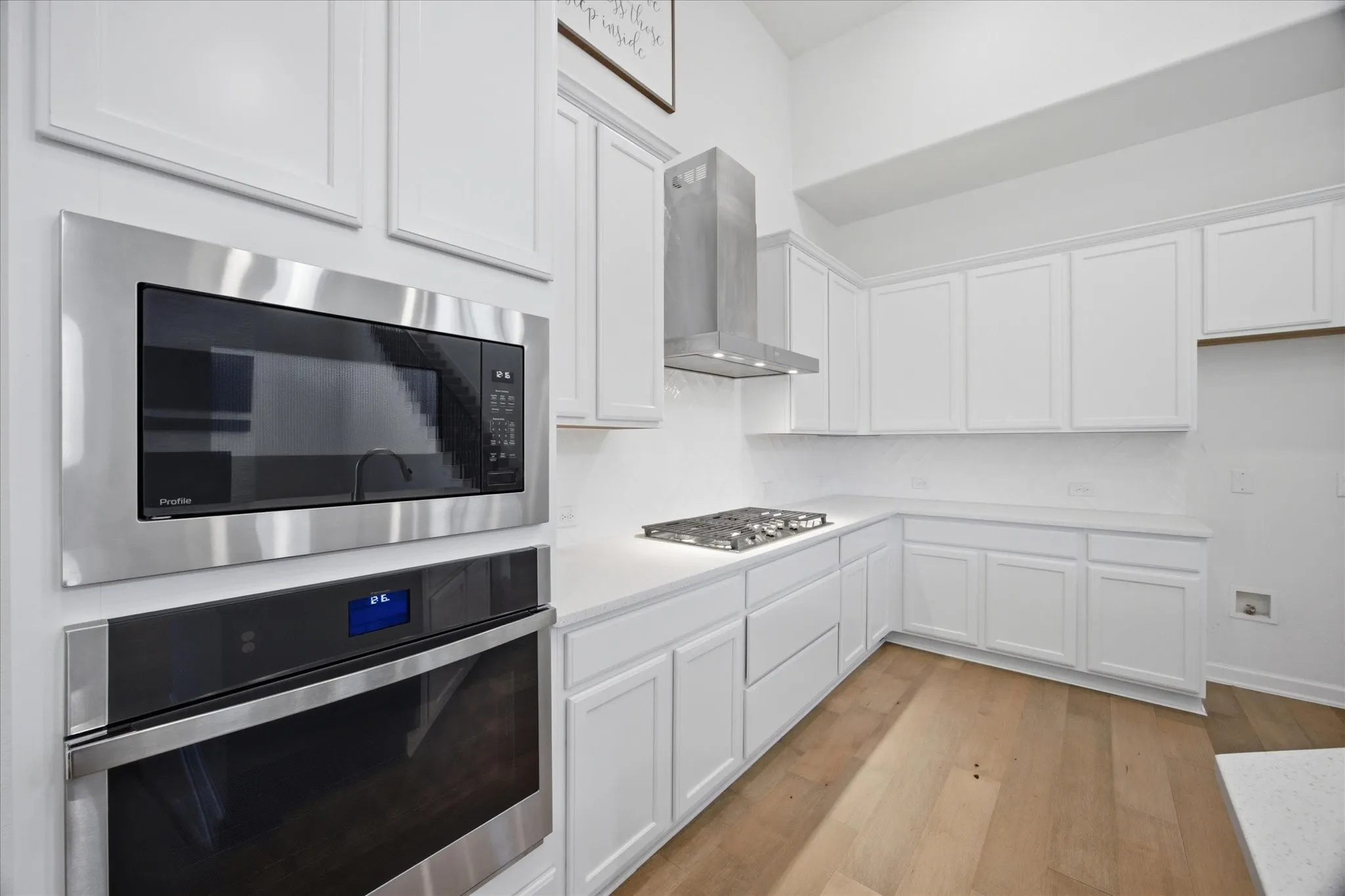 Single Family Residence For Rent in Rockwall County , 1815 Navarre Way, Mclendon Chisholm, Texas 75032, 4 Bedroom, 5 Bathroom, 2 Garage spaces, 2,859 Sqft, built in 2022, mls#21391546, Real Estate Agent in Mclendon Chisholm, Homes For Rent in Rockwall county, Homes For Rent in Mclendon Chisholm, Realtor in Mclendon Chisholm Texas, Real Estate Brokerage Independent Realty Texas, Luminita Cordes Realtor