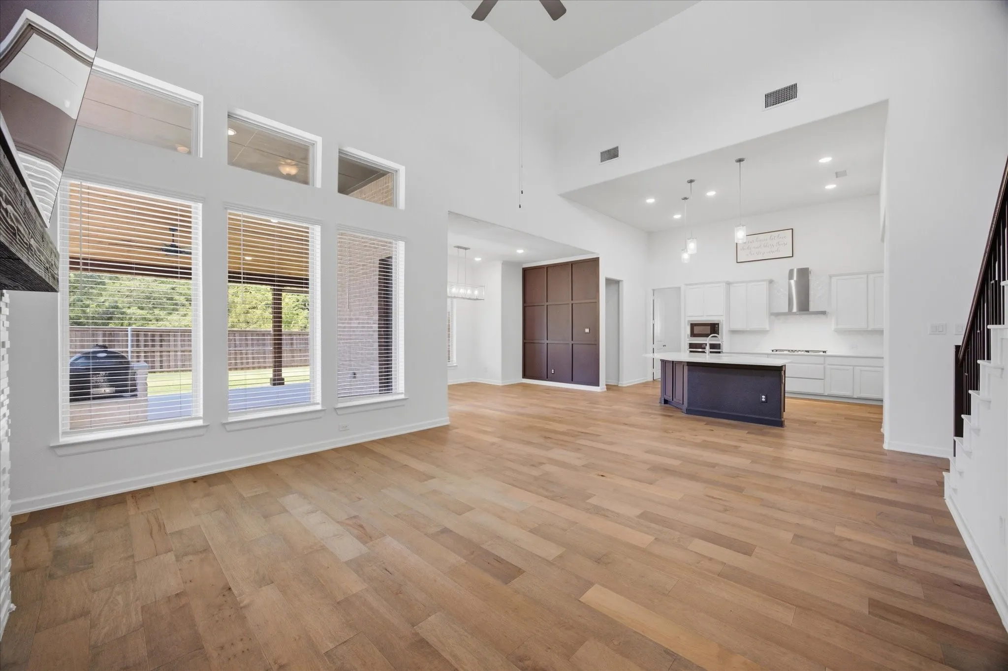 Single Family Residence For Rent in Rockwall County , 1815 Navarre Way, Mclendon Chisholm, Texas 75032, 4 Bedroom, 5 Bathroom, 2 Garage spaces, 2,859 Sqft, built in 2022, mls#21391546, Real Estate Agent in Mclendon Chisholm, Homes For Rent in Rockwall county, Homes For Rent in Mclendon Chisholm, Realtor in Mclendon Chisholm Texas, Real Estate Brokerage Independent Realty Texas, Luminita Cordes Realtor