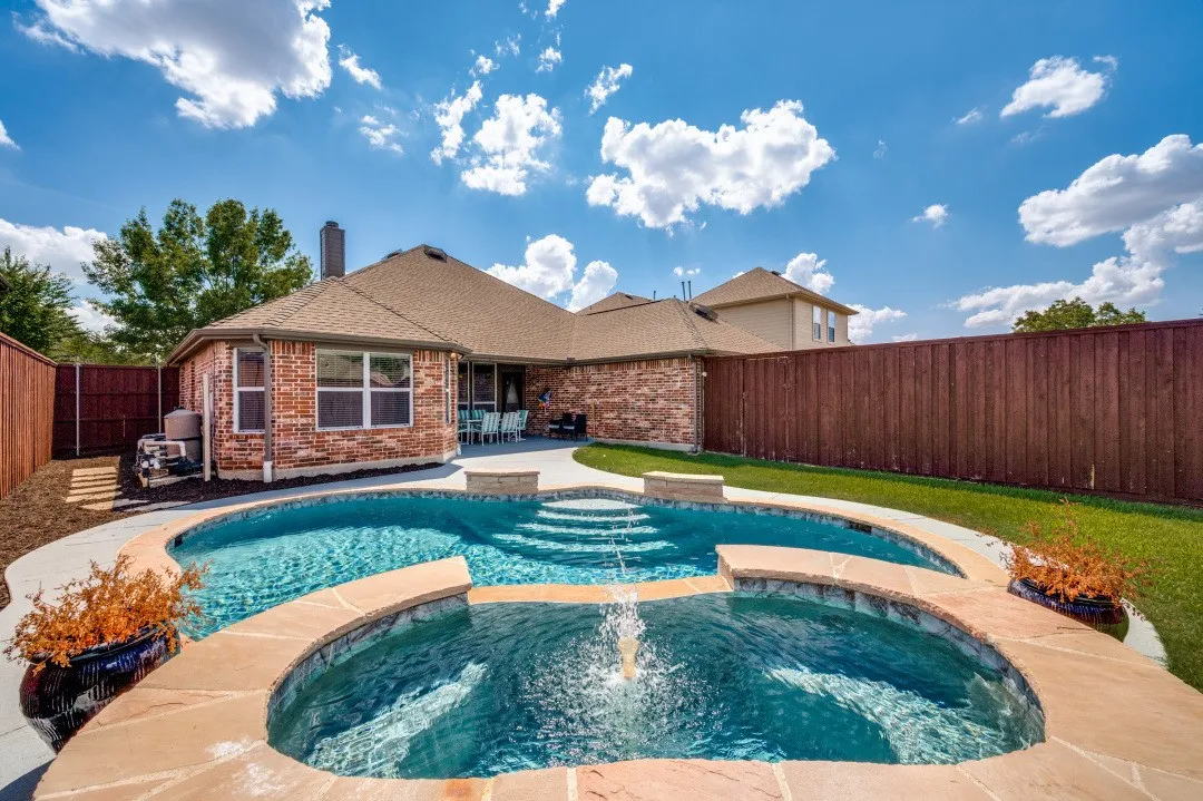 Single Family Residence For Sale in Collin County , 6408 Sapphire Drive, Mc Kinney, Texas 75070, 4 Bedroom, 3 Bathroom, 2 Garage spaces, 2,483 Sqft, built in 2004, mls#21391130, Real Estate Agent in Mc Kinney, Homes For Sale in Collin county, Homes For Sale in Mc Kinney, Realtor in Mc Kinney Texas, Real Estate Brokerage Independent Realty Texas, Luminita Cordes Realtor