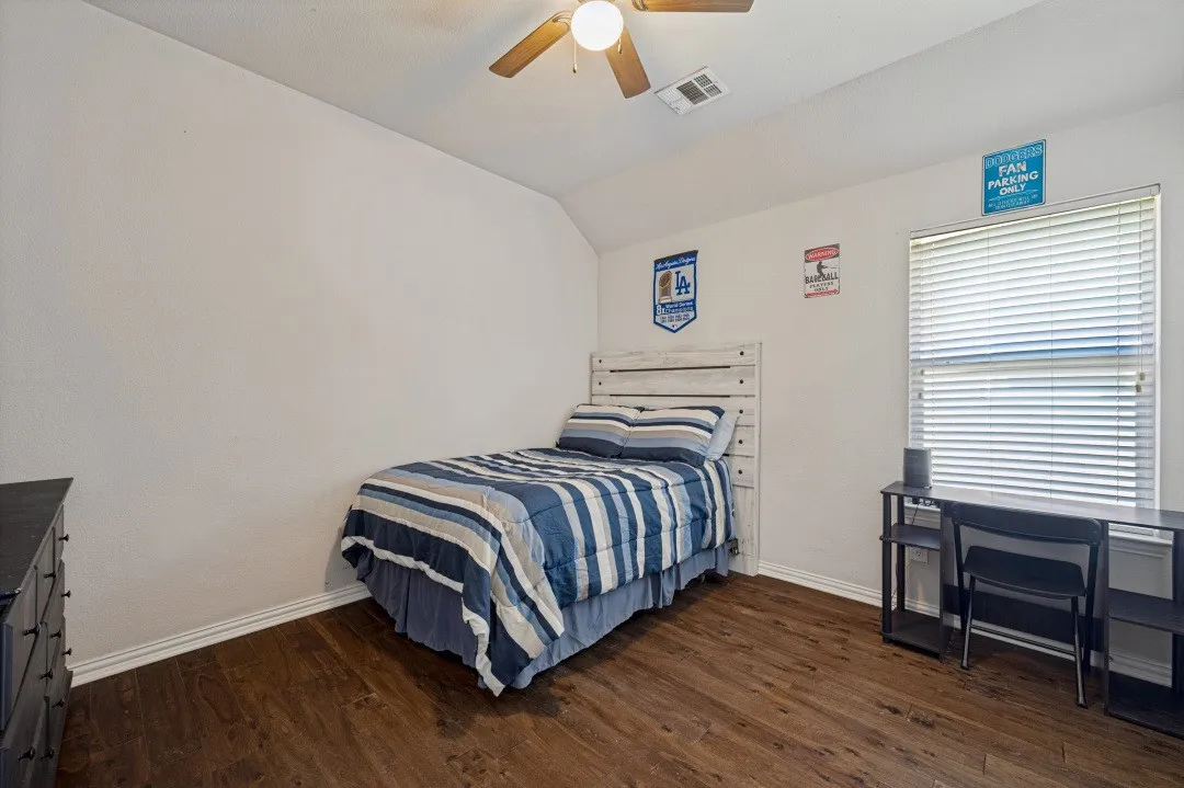 Single Family Residence For Sale in Collin County , 6408 Sapphire Drive, Mc Kinney, Texas 75070, 4 Bedroom, 3 Bathroom, 2 Garage spaces, 2,483 Sqft, built in 2004, mls#21391130, Real Estate Agent in Mc Kinney, Homes For Sale in Collin county, Homes For Sale in Mc Kinney, Realtor in Mc Kinney Texas, Real Estate Brokerage Independent Realty Texas, Luminita Cordes Realtor