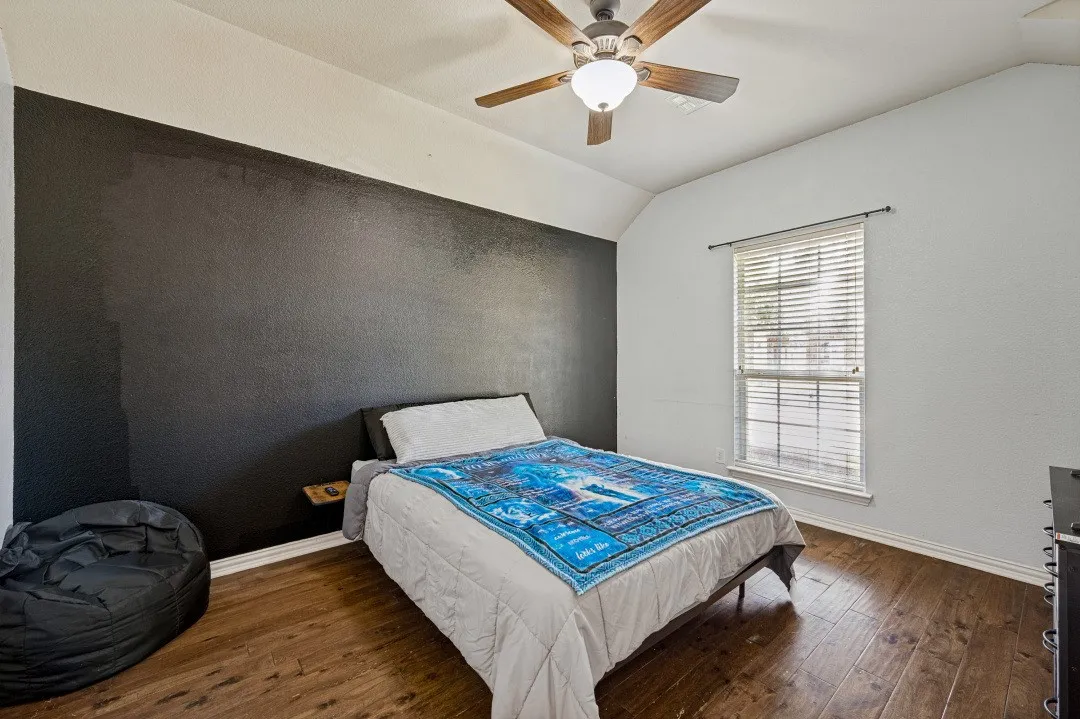 Single Family Residence For Sale in Collin County , 6408 Sapphire Drive, Mc Kinney, Texas 75070, 4 Bedroom, 3 Bathroom, 2 Garage spaces, 2,483 Sqft, built in 2004, mls#21391130, Real Estate Agent in Mc Kinney, Homes For Sale in Collin county, Homes For Sale in Mc Kinney, Realtor in Mc Kinney Texas, Real Estate Brokerage Independent Realty Texas, Luminita Cordes Realtor