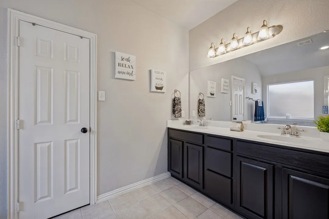 Single Family Residence For Sale in Collin County , 6408 Sapphire Drive, Mc Kinney, Texas 75070, 4 Bedroom, 3 Bathroom, 2 Garage spaces, 2,483 Sqft, built in 2004, mls#21391130, Real Estate Agent in Mc Kinney, Homes For Sale in Collin county, Homes For Sale in Mc Kinney, Realtor in Mc Kinney Texas, Real Estate Brokerage Independent Realty Texas, Luminita Cordes Realtor