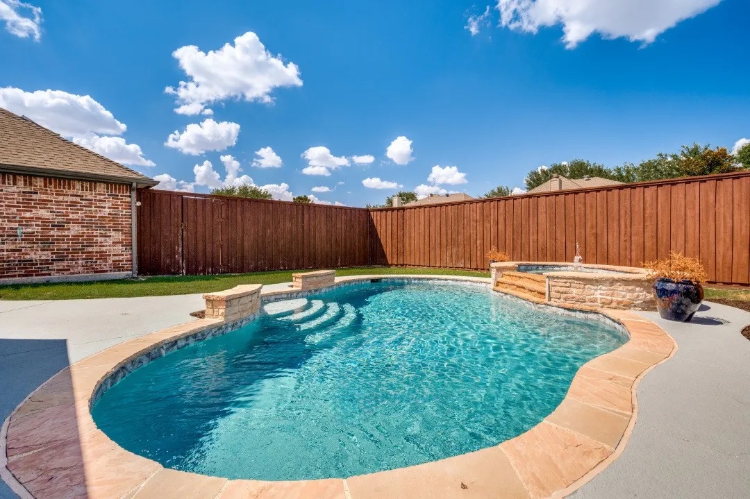 Single Family Residence For Sale in Collin County , 6408 Sapphire Drive, Mc Kinney, Texas 75070, 4 Bedroom, 3 Bathroom, 2 Garage spaces, 2,483 Sqft, built in 2004, mls#21391130, Real Estate Agent in Mc Kinney, Homes For Sale in Collin county, Homes For Sale in Mc Kinney, Realtor in Mc Kinney Texas, Real Estate Brokerage Independent Realty Texas, Luminita Cordes Realtor
