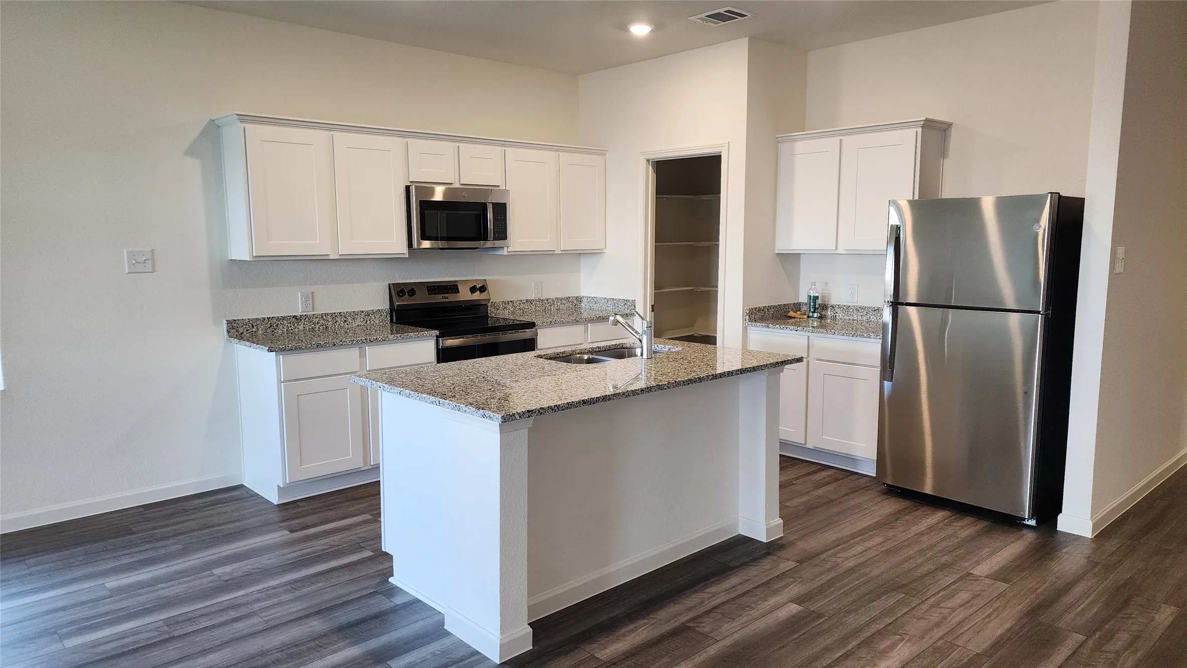 Single Family Residence For Rent in Kaufman County , 1214 HERRING Drive, Forney, Texas 75126, 5 Bedroom, 3 Bathroom, 2 Garage spaces, 2,223 Sqft, built in 2026, mls#21391539, Real Estate Agent in Forney, Homes For Rent in Kaufman county, Homes For Rent in Forney, Realtor in Forney Texas, Real Estate Brokerage Independent Realty Texas, Luminita Cordes Realtor