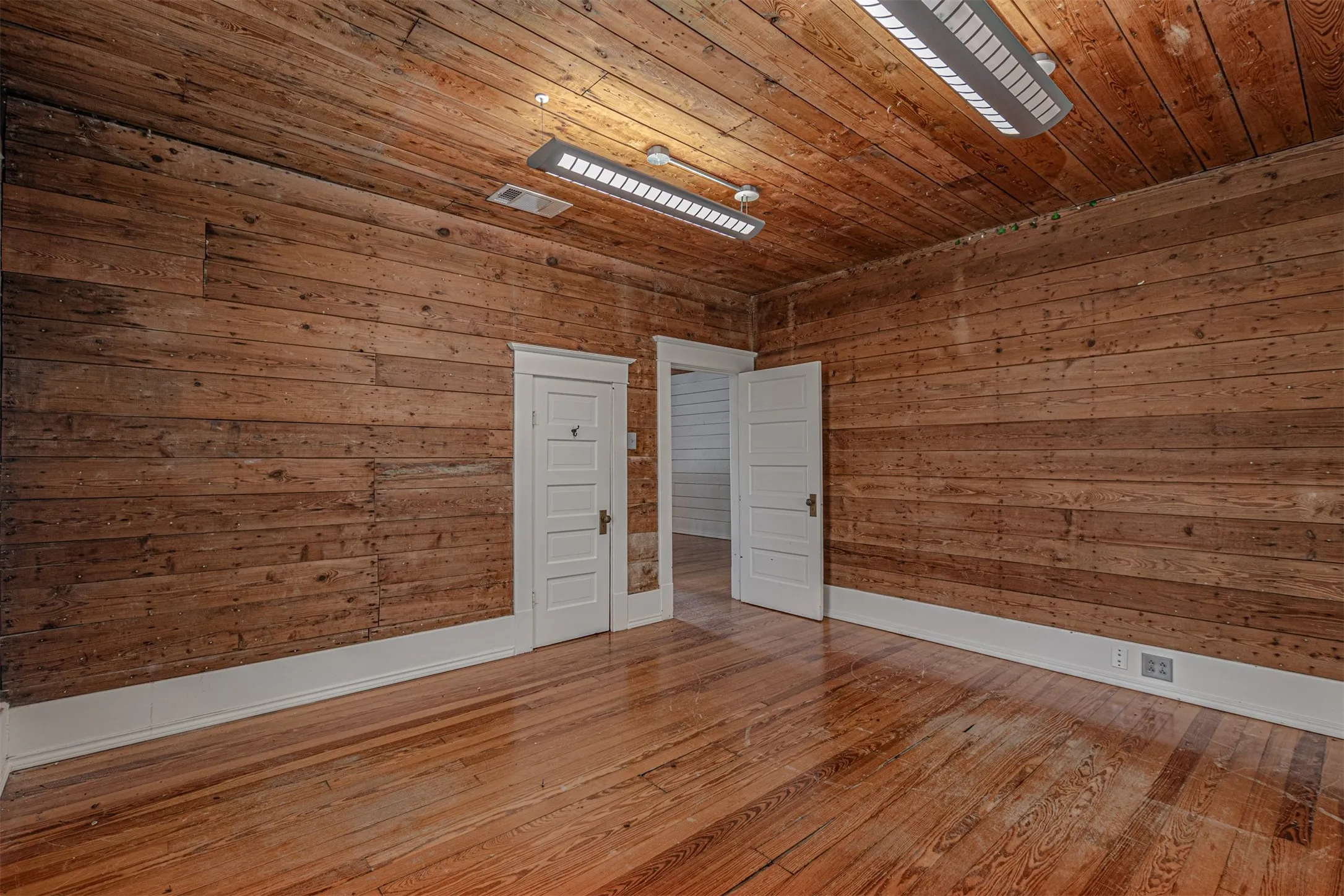 Office For Rent in Rockwall County , 3435 State Highway 276, Rockwall, Texas 75032, 0, 0, Garage spaces, 0 Sqft, built in 1912, mls#21391559, Real Estate Agent in Rockwall, Homes For Rent in Rockwall county, Homes For Rent in Rockwall, Realtor in Rockwall Texas, Real Estate Brokerage Independent Realty Texas, Luminita Cordes Realtor
