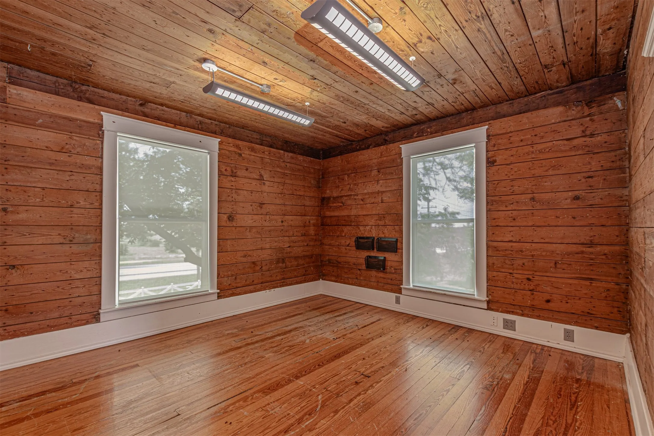 Office For Rent in Rockwall County , 3435 State Highway 276, Rockwall, Texas 75032, 0, 0, Garage spaces, 0 Sqft, built in 1912, mls#21391559, Real Estate Agent in Rockwall, Homes For Rent in Rockwall county, Homes For Rent in Rockwall, Realtor in Rockwall Texas, Real Estate Brokerage Independent Realty Texas, Luminita Cordes Realtor