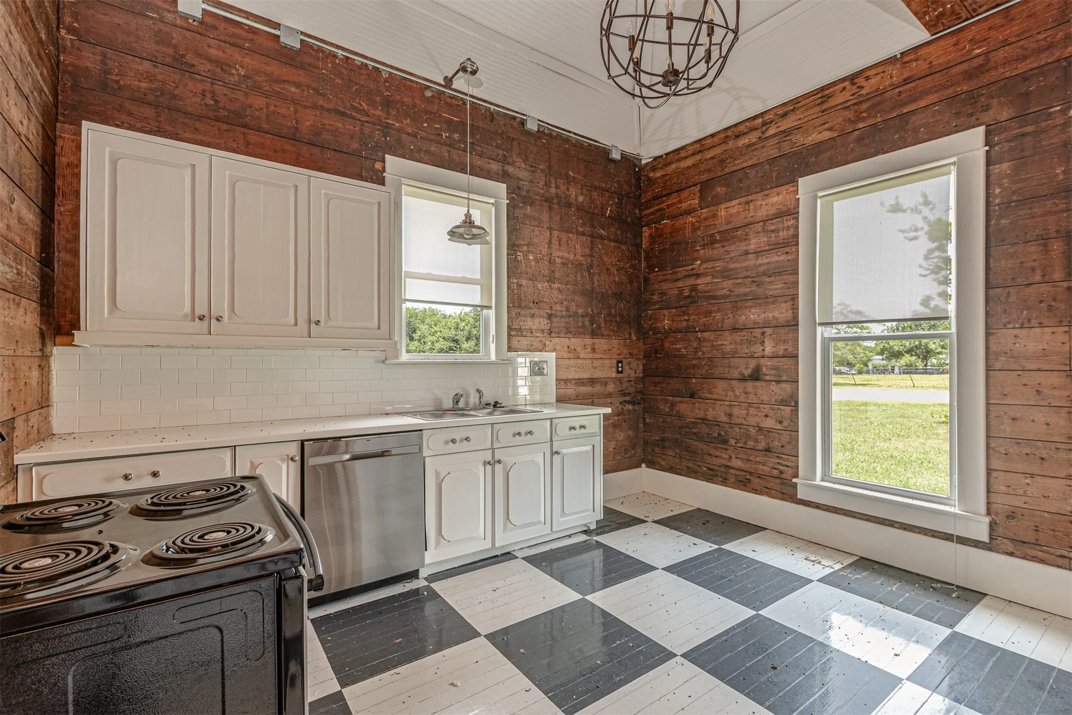 Office For Rent in Rockwall County , 3435 State Highway 276, Rockwall, Texas 75032, 0, 0, Garage spaces, 0 Sqft, built in 1912, mls#21391559, Real Estate Agent in Rockwall, Homes For Rent in Rockwall county, Homes For Rent in Rockwall, Realtor in Rockwall Texas, Real Estate Brokerage Independent Realty Texas, Luminita Cordes Realtor