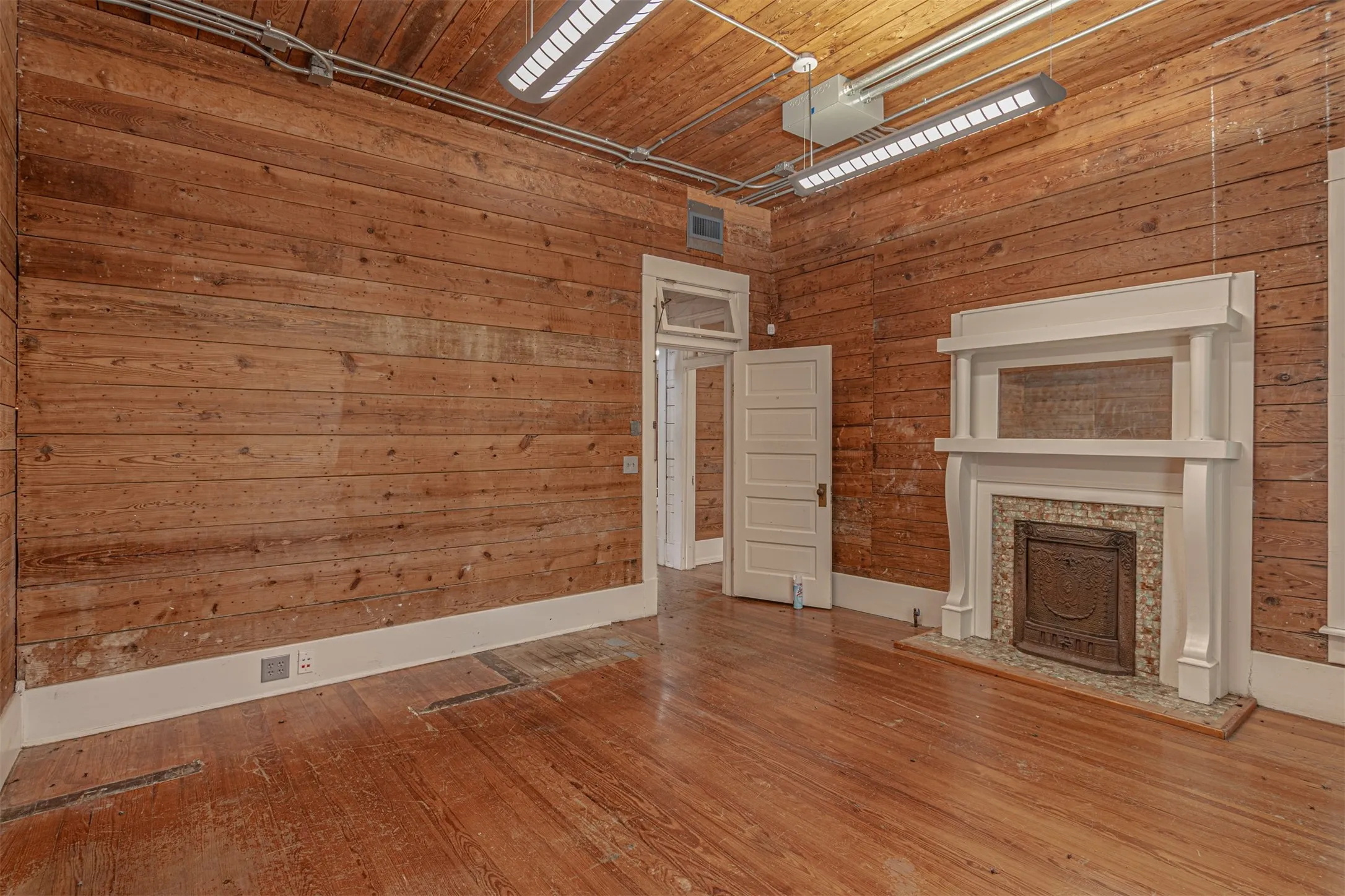 Office For Rent in Rockwall County , 3435 State Highway 276, Rockwall, Texas 75032, 0, 0, Garage spaces, 0 Sqft, built in 1912, mls#21391559, Real Estate Agent in Rockwall, Homes For Rent in Rockwall county, Homes For Rent in Rockwall, Realtor in Rockwall Texas, Real Estate Brokerage Independent Realty Texas, Luminita Cordes Realtor