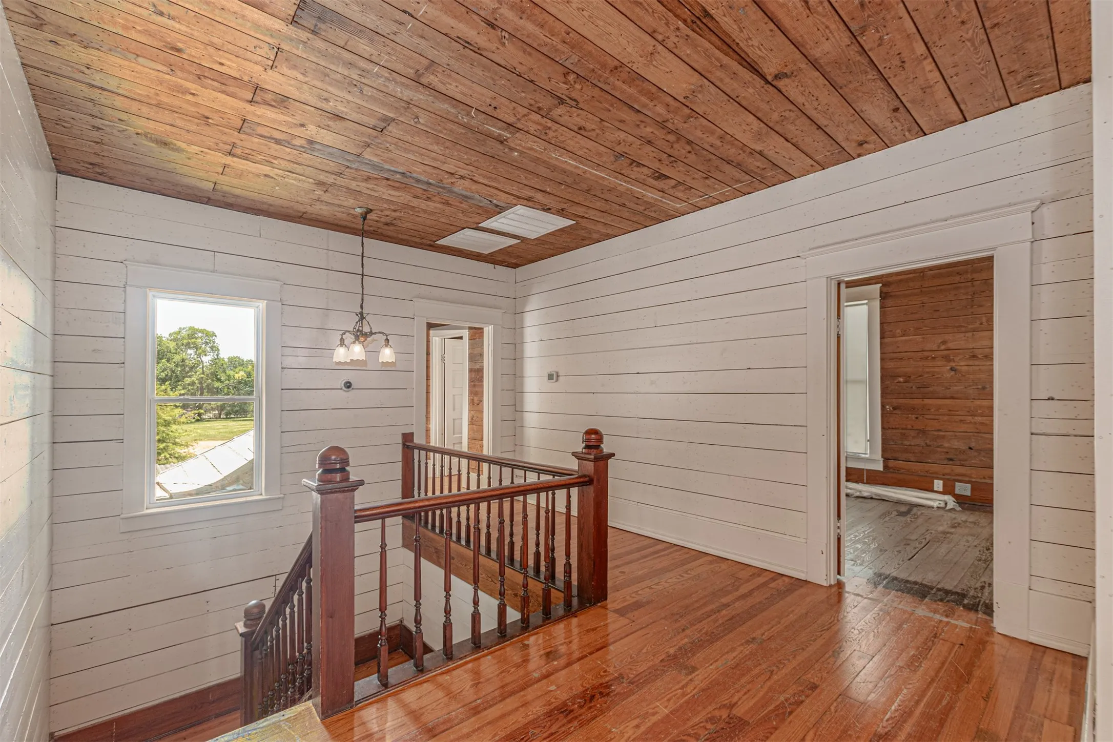 Office For Rent in Rockwall County , 3435 State Highway 276, Rockwall, Texas 75032, 0, 0, Garage spaces, 0 Sqft, built in 1912, mls#21391559, Real Estate Agent in Rockwall, Homes For Rent in Rockwall county, Homes For Rent in Rockwall, Realtor in Rockwall Texas, Real Estate Brokerage Independent Realty Texas, Luminita Cordes Realtor