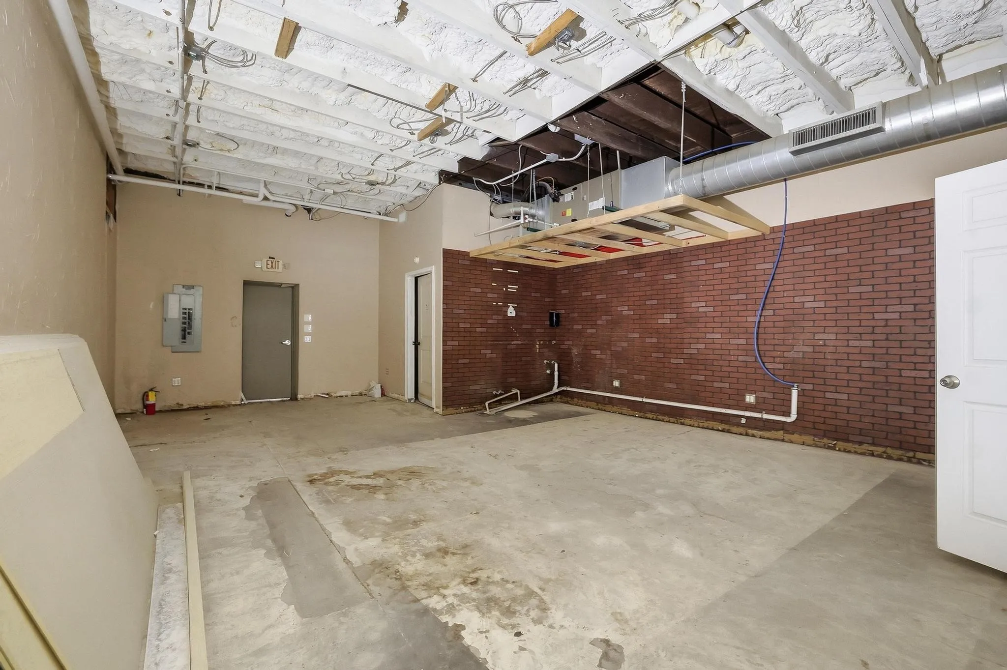 Retail For Sale in Grayson County , 207 S Travis Street 207-20, Sherman, Texas 75090, 0, 0, Garage spaces, 0 Sqft, built in 1900, mls#21391565, Real Estate Agent in Sherman, Homes For Sale in Grayson county, Homes For Sale in Sherman, Realtor in Sherman Texas, Real Estate Brokerage Independent Realty Texas, Luminita Cordes Realtor