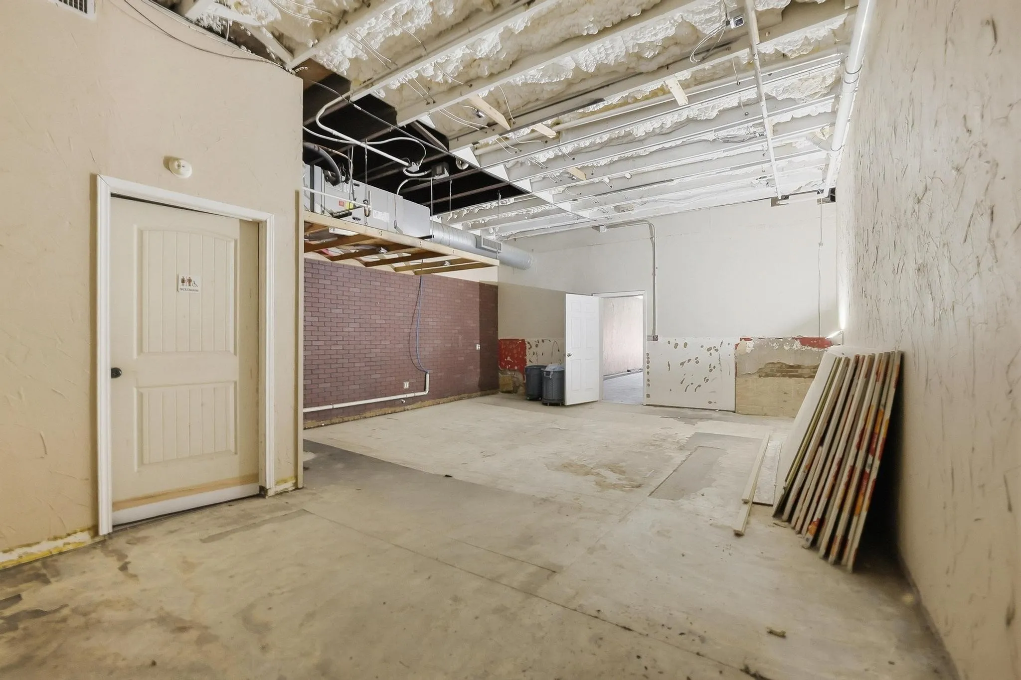 Retail For Sale in Grayson County , 207 S Travis Street 207-20, Sherman, Texas 75090, 0, 0, Garage spaces, 0 Sqft, built in 1900, mls#21391565, Real Estate Agent in Sherman, Homes For Sale in Grayson county, Homes For Sale in Sherman, Realtor in Sherman Texas, Real Estate Brokerage Independent Realty Texas, Luminita Cordes Realtor