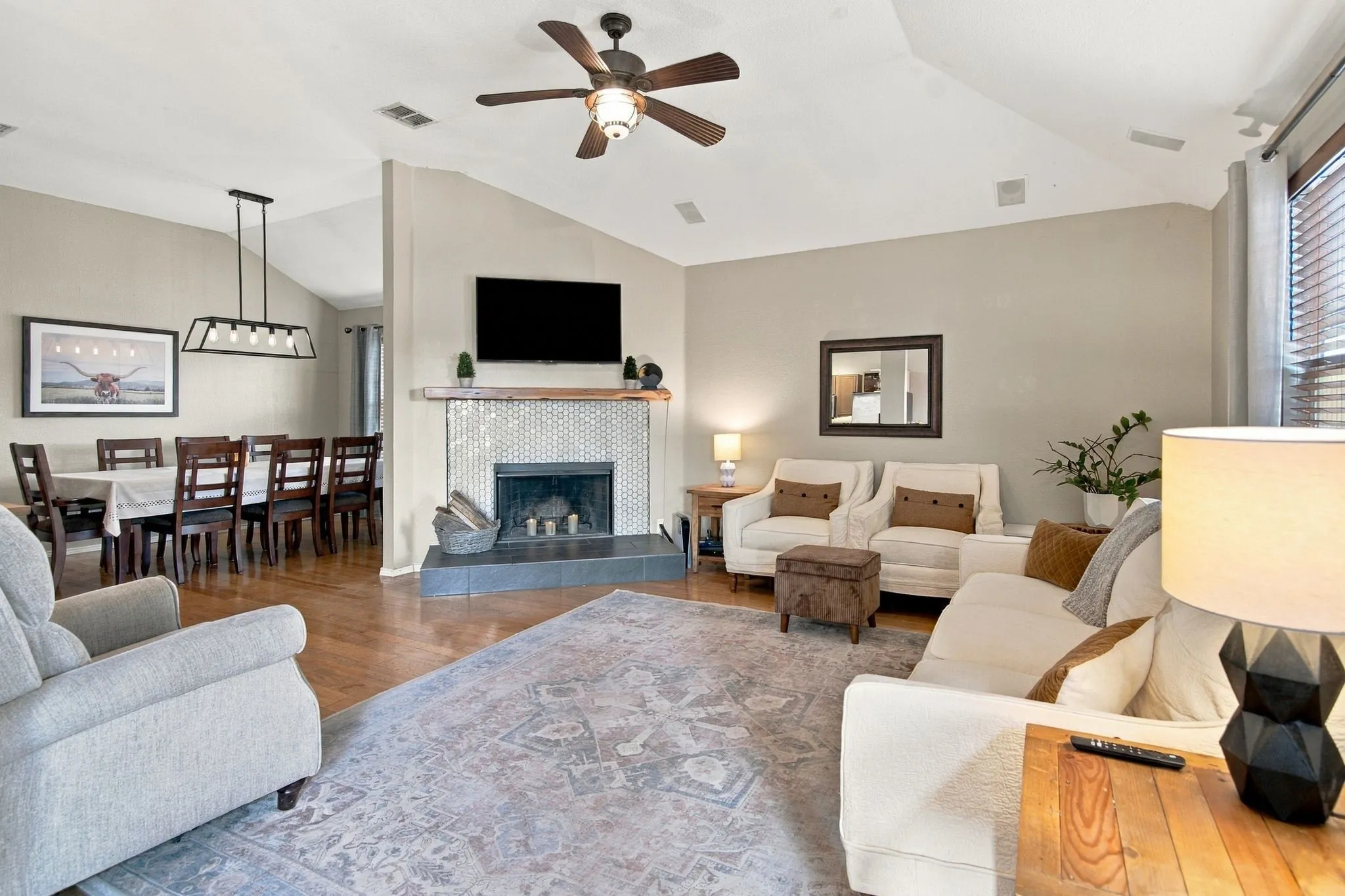 Single Family Residence For Sale in Johnson County , 849 Canyon Cove Drive, Burleson, Texas 76028, 4 Bedroom, 2 Bathroom, Garage spaces, 1,627 Sqft, built in 2001, mls#21391331, Real Estate Agent in Burleson, Homes For Sale in Johnson county, Homes For Sale in Burleson, Realtor in Burleson Texas, Real Estate Brokerage Independent Realty Texas, Luminita Cordes Realtor