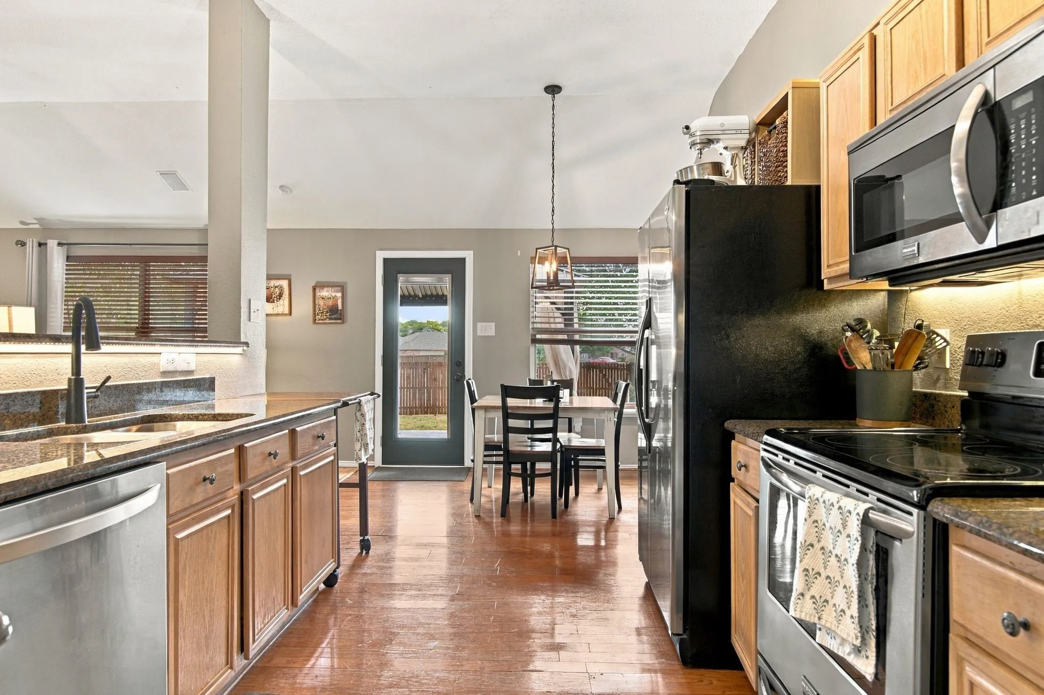 Single Family Residence For Sale in Johnson County , 849 Canyon Cove Drive, Burleson, Texas 76028, 4 Bedroom, 2 Bathroom, Garage spaces, 1,627 Sqft, built in 2001, mls#21391331, Real Estate Agent in Burleson, Homes For Sale in Johnson county, Homes For Sale in Burleson, Realtor in Burleson Texas, Real Estate Brokerage Independent Realty Texas, Luminita Cordes Realtor