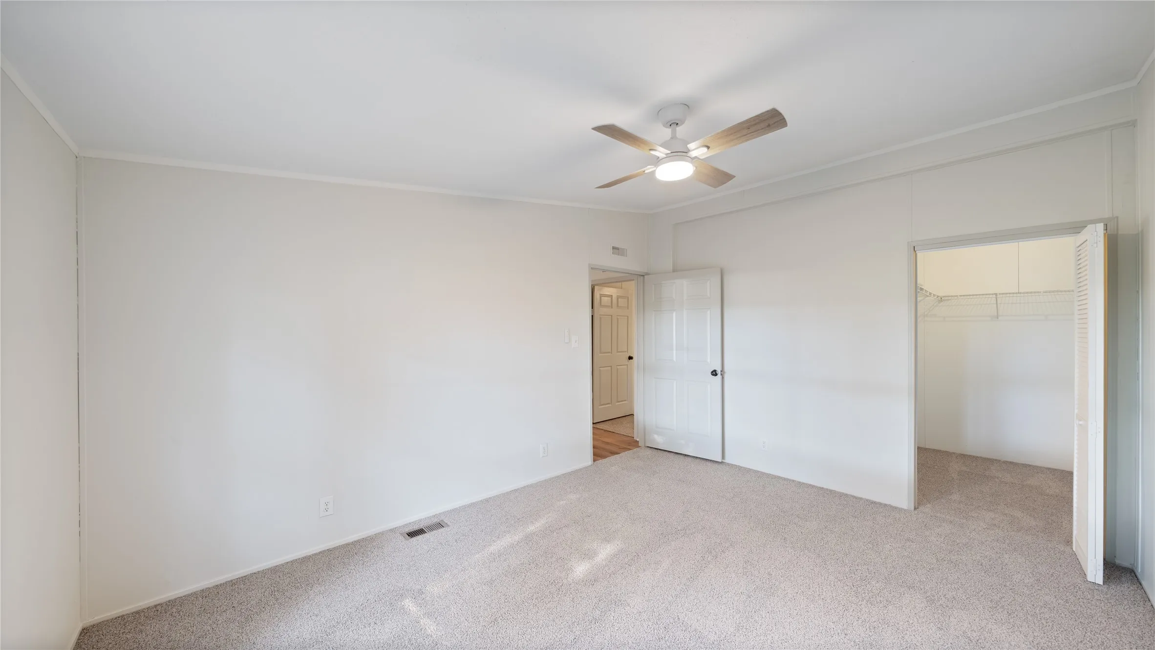 Mobile Home For Sale in Van Zandt County , 581 vz county road 4223, Athens, Texas 75752, 3 Bedroom, 2 Bathroom, Garage spaces, 2,016 Sqft, built in 1999, mls#21391361, Real Estate Agent in Athens, Homes For Sale in Van Zandt county, Homes For Sale in Athens, Realtor in Athens Texas, Real Estate Brokerage Independent Realty Texas, Luminita Cordes Realtor
