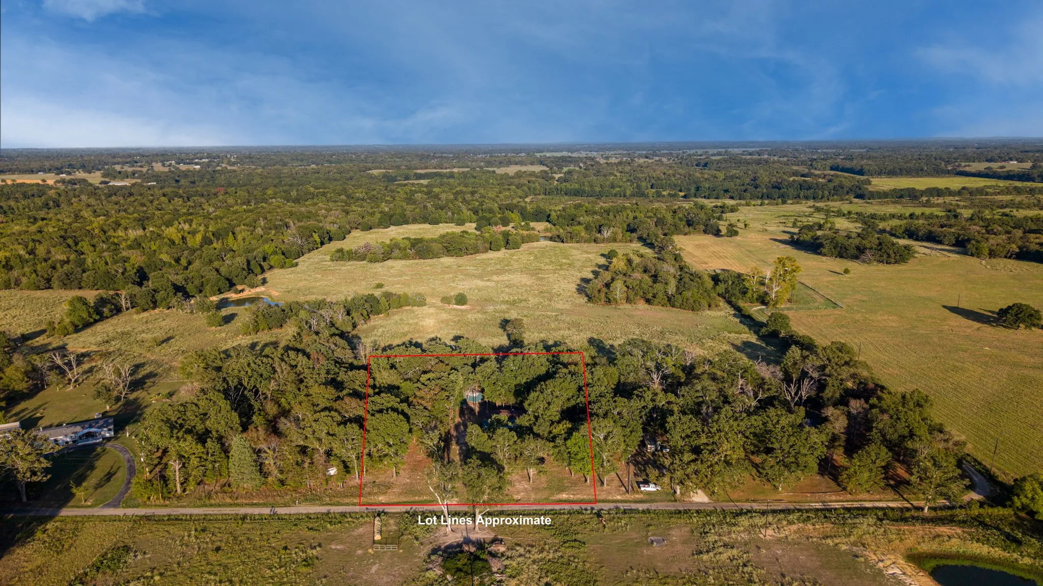 Mobile Home For Sale in Van Zandt County , 581 vz county road 4223, Athens, Texas 75752, 3 Bedroom, 2 Bathroom, Garage spaces, 2,016 Sqft, built in 1999, mls#21391361, Real Estate Agent in Athens, Homes For Sale in Van Zandt county, Homes For Sale in Athens, Realtor in Athens Texas, Real Estate Brokerage Independent Realty Texas, Luminita Cordes Realtor