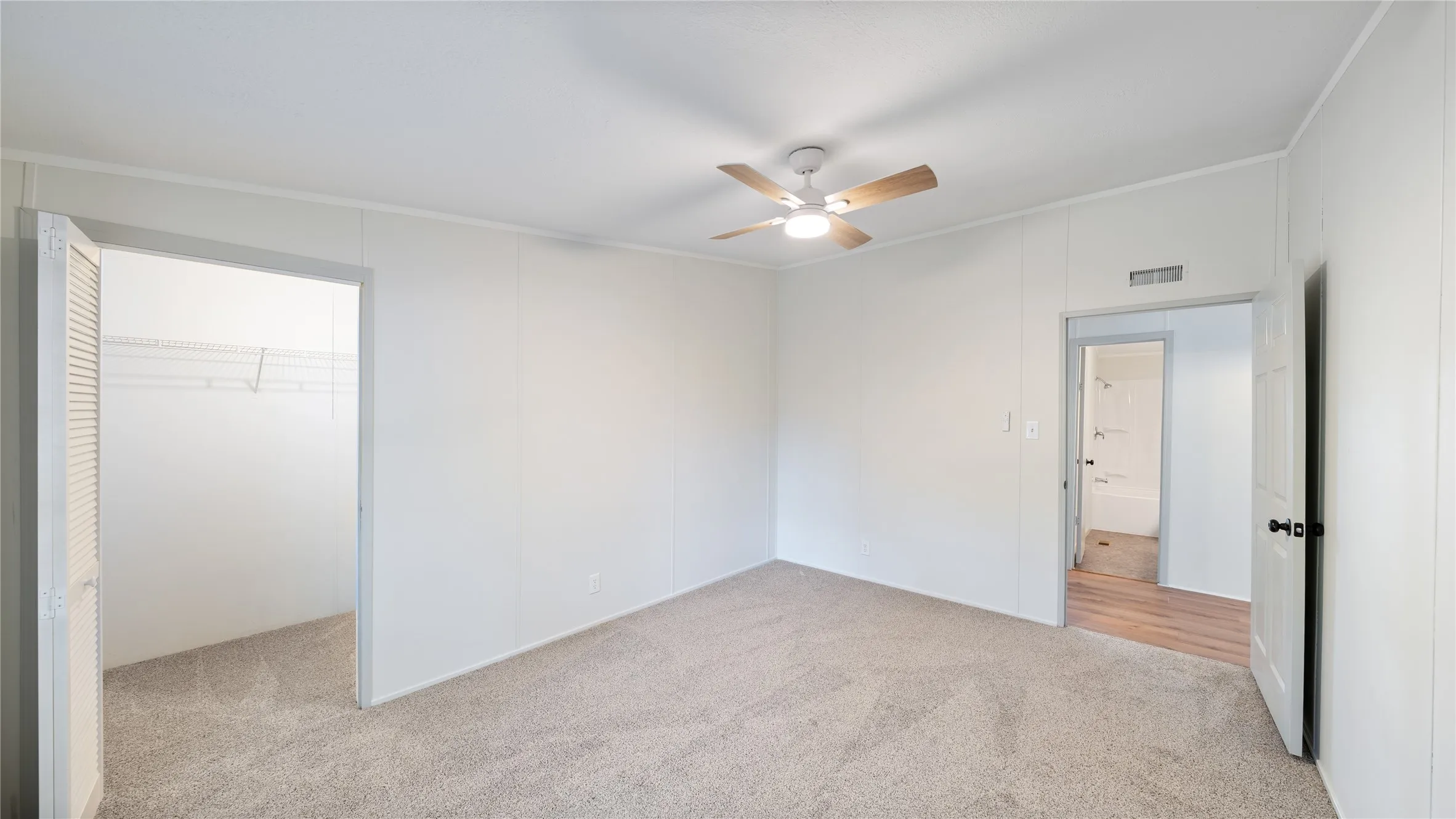 Mobile Home For Sale in Van Zandt County , 581 vz county road 4223, Athens, Texas 75752, 3 Bedroom, 2 Bathroom, Garage spaces, 2,016 Sqft, built in 1999, mls#21391361, Real Estate Agent in Athens, Homes For Sale in Van Zandt county, Homes For Sale in Athens, Realtor in Athens Texas, Real Estate Brokerage Independent Realty Texas, Luminita Cordes Realtor