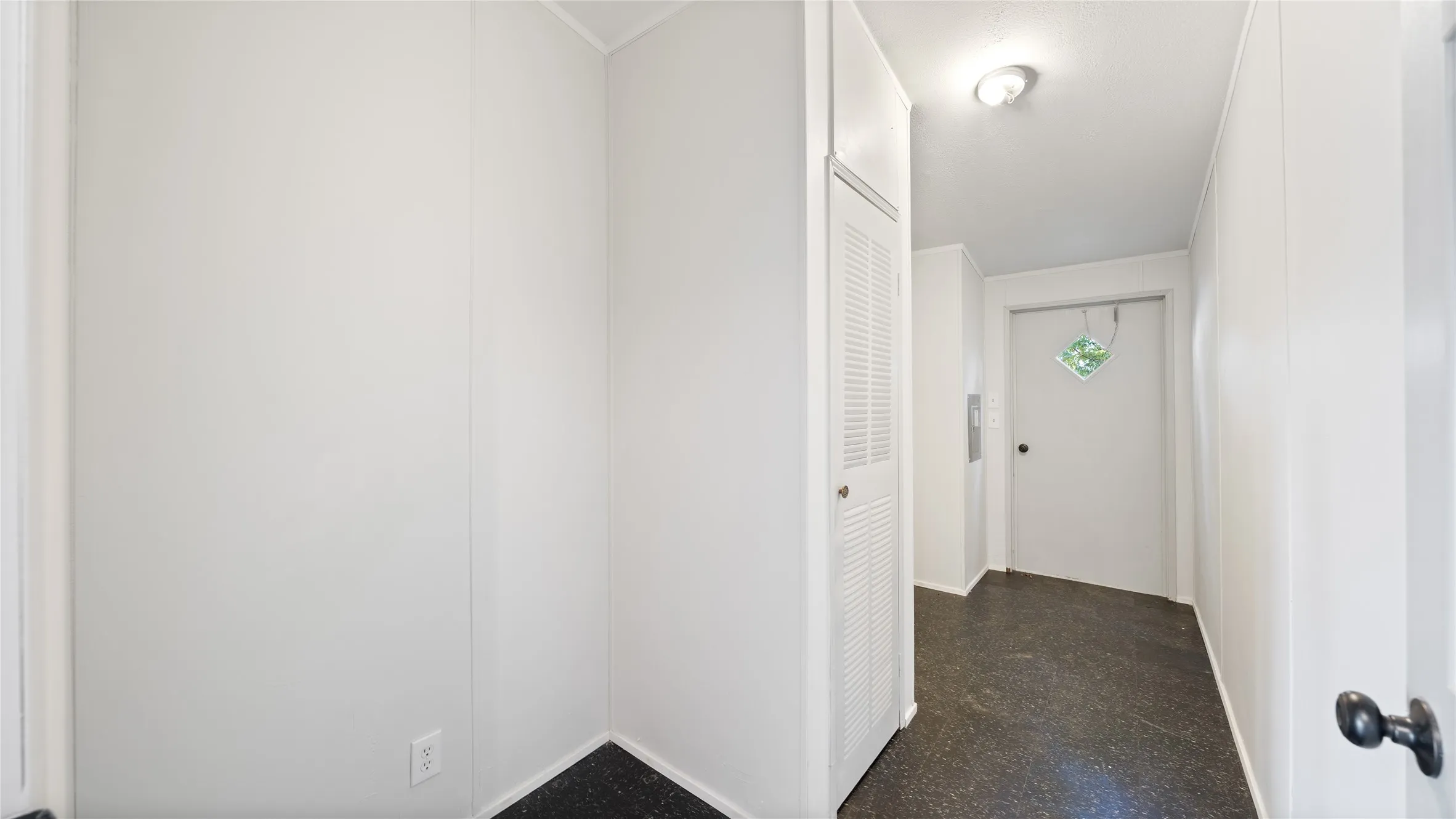 Laundry room and inside air