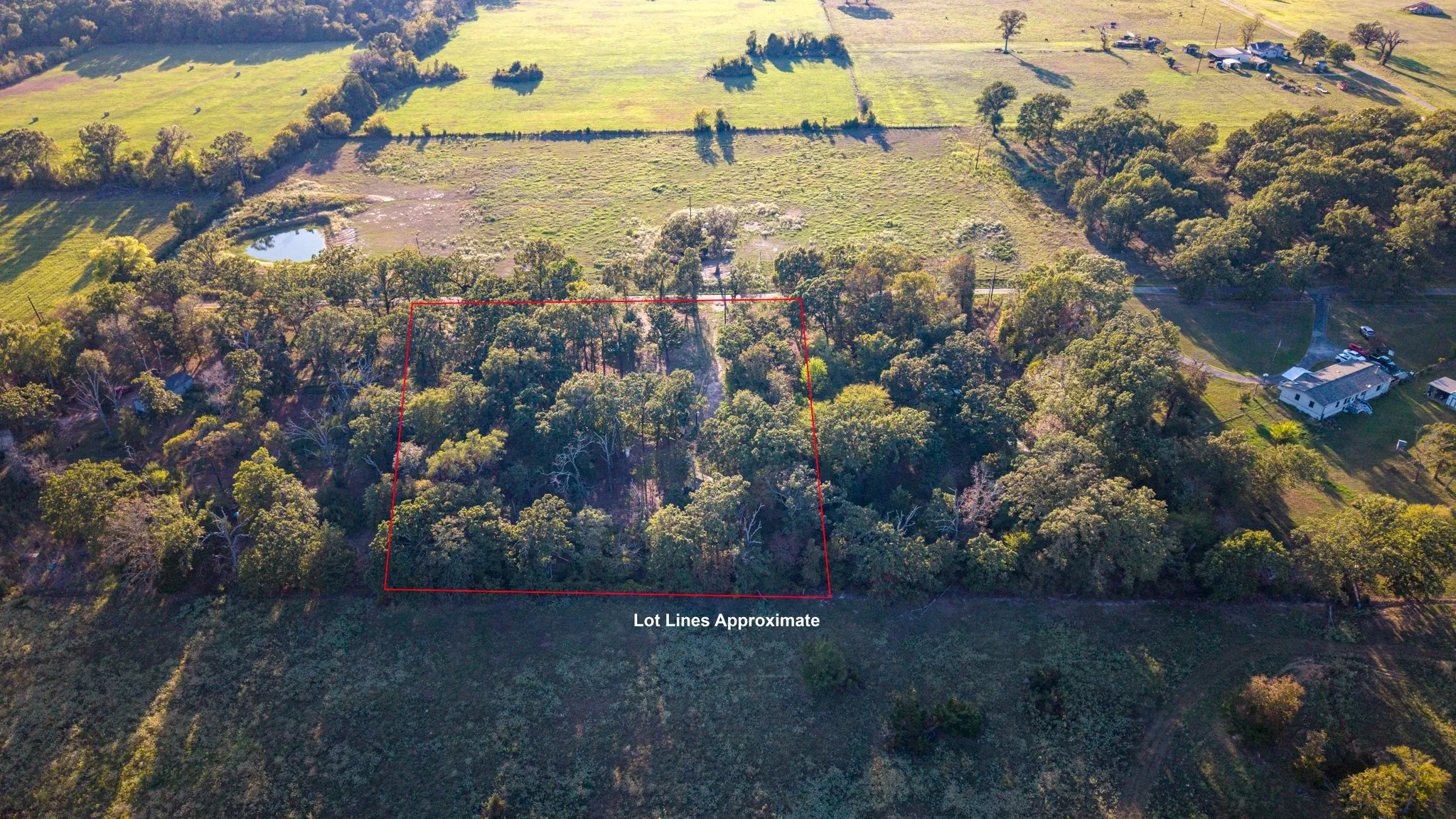 Mobile Home For Sale in Van Zandt County , 581 vz county road 4223, Athens, Texas 75752, 3 Bedroom, 2 Bathroom, Garage spaces, 2,016 Sqft, built in 1999, mls#21391361, Real Estate Agent in Athens, Homes For Sale in Van Zandt county, Homes For Sale in Athens, Realtor in Athens Texas, Real Estate Brokerage Independent Realty Texas, Luminita Cordes Realtor