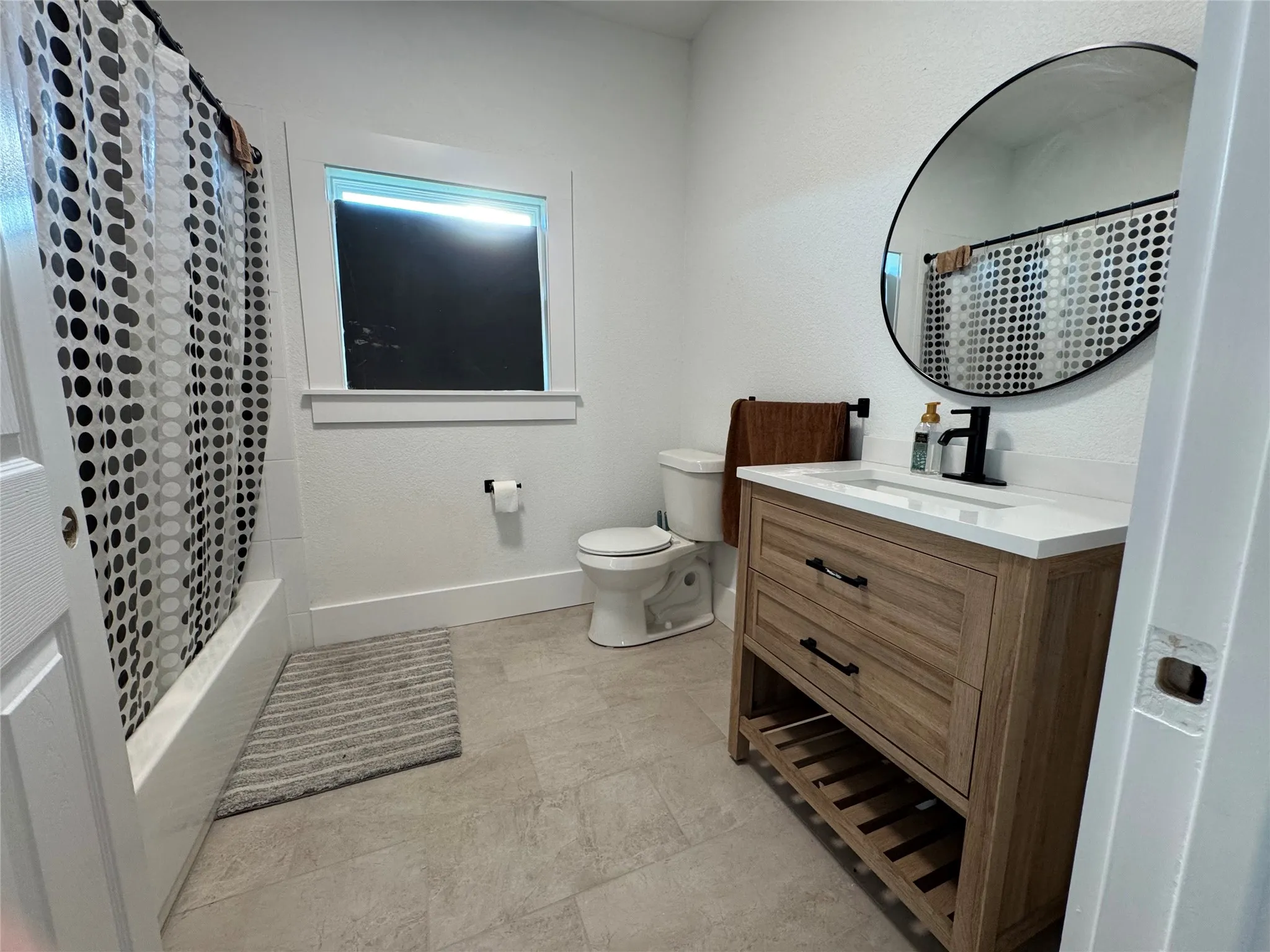 Single Family Residence For Rent in Johnson County , 204 W Westhill Drive, Cleburne, Texas 76033, 3 Bedroom, 2 Bathroom, Garage spaces, 1,040 Sqft, built in 1950, mls#21391576, Real Estate Agent in Cleburne, Homes For Rent in Johnson county, Homes For Rent in Cleburne, Realtor in Cleburne Texas, Real Estate Brokerage Independent Realty Texas, Luminita Cordes Realtor