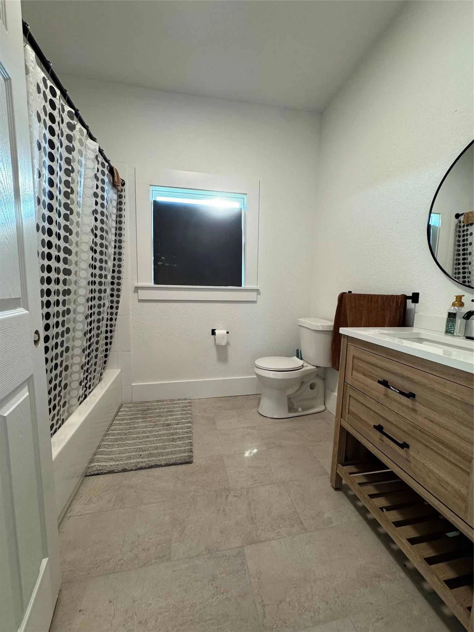 Single Family Residence For Rent in Johnson County , 204 W Westhill Drive, Cleburne, Texas 76033, 3 Bedroom, 2 Bathroom, Garage spaces, 1,040 Sqft, built in 1950, mls#21391576, Real Estate Agent in Cleburne, Homes For Rent in Johnson county, Homes For Rent in Cleburne, Realtor in Cleburne Texas, Real Estate Brokerage Independent Realty Texas, Luminita Cordes Realtor