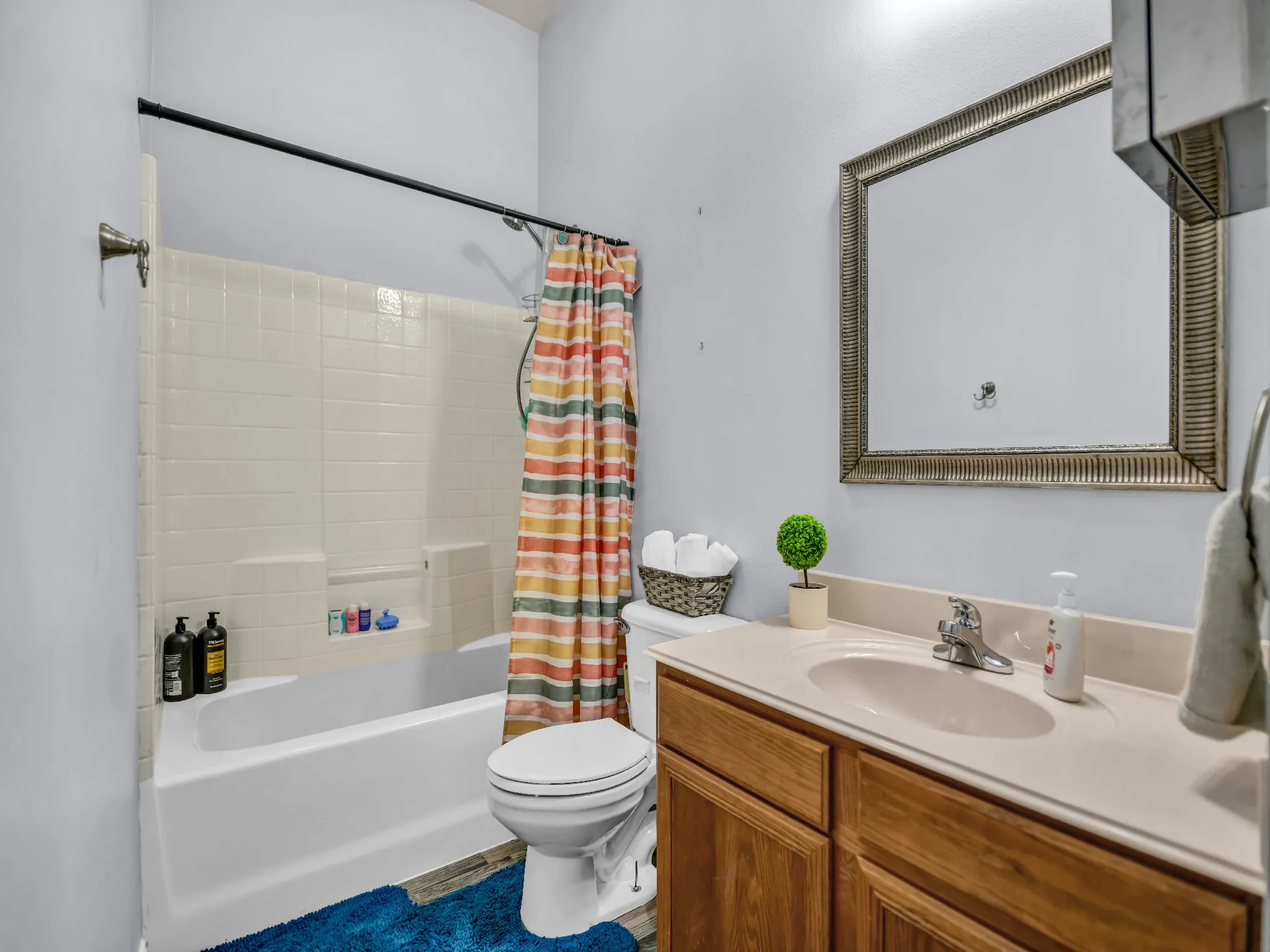 Single Family Residence For Sale in Tarrant County , 780 Stribling Circle, Azle, Texas 76020, 3 Bedroom, 2 Bathroom, 2 Garage spaces, 1,634 Sqft, built in 2003, mls#21391582, Real Estate Agent in Azle, Homes For Sale in Tarrant county, Homes For Sale in Azle, Realtor in Azle Texas, Real Estate Brokerage Independent Realty Texas, Luminita Cordes Realtor