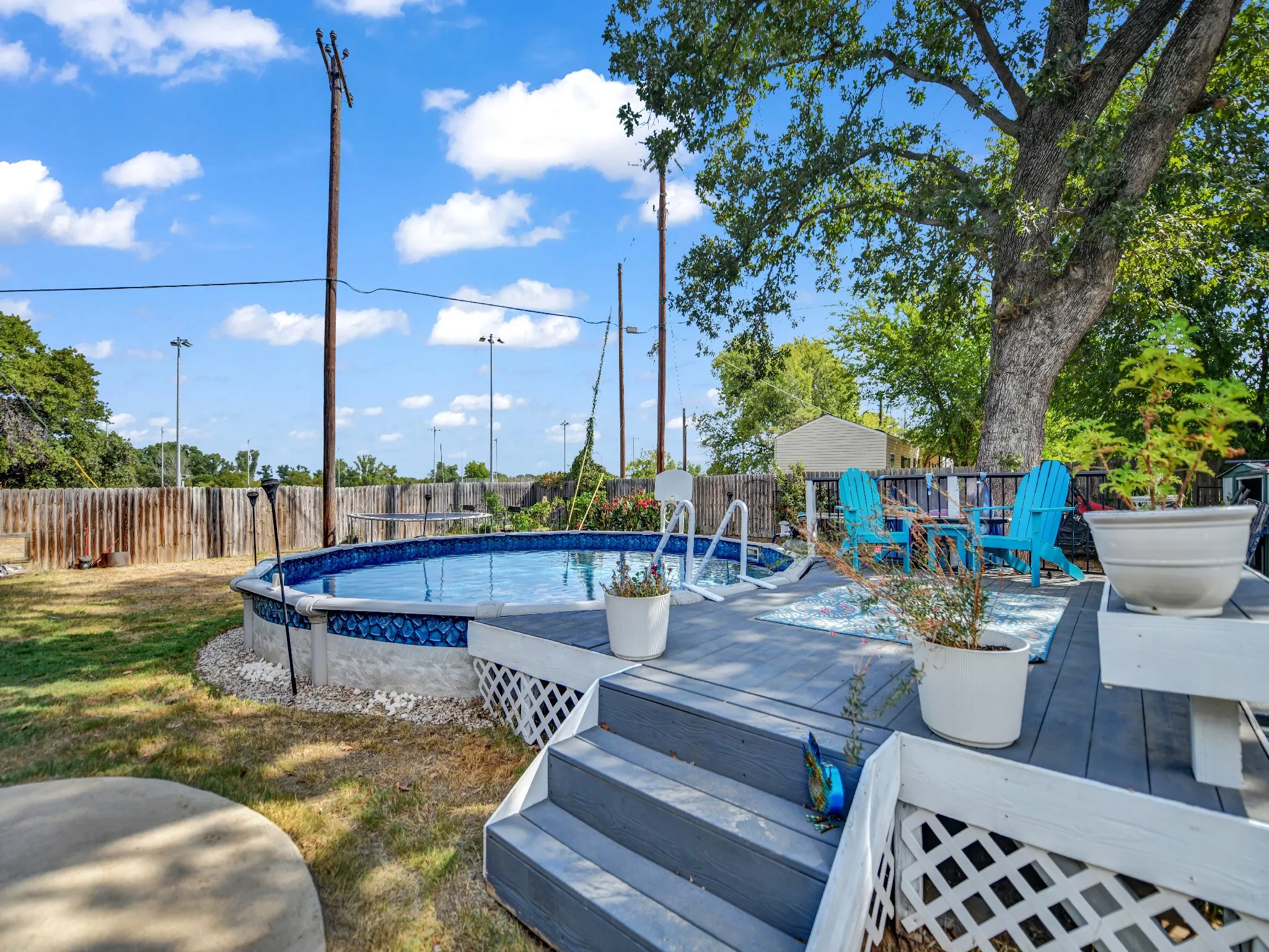 Single Family Residence For Sale in Tarrant County , 780 Stribling Circle, Azle, Texas 76020, 3 Bedroom, 2 Bathroom, 2 Garage spaces, 1,634 Sqft, built in 2003, mls#21391582, Real Estate Agent in Azle, Homes For Sale in Tarrant county, Homes For Sale in Azle, Realtor in Azle Texas, Real Estate Brokerage Independent Realty Texas, Luminita Cordes Realtor