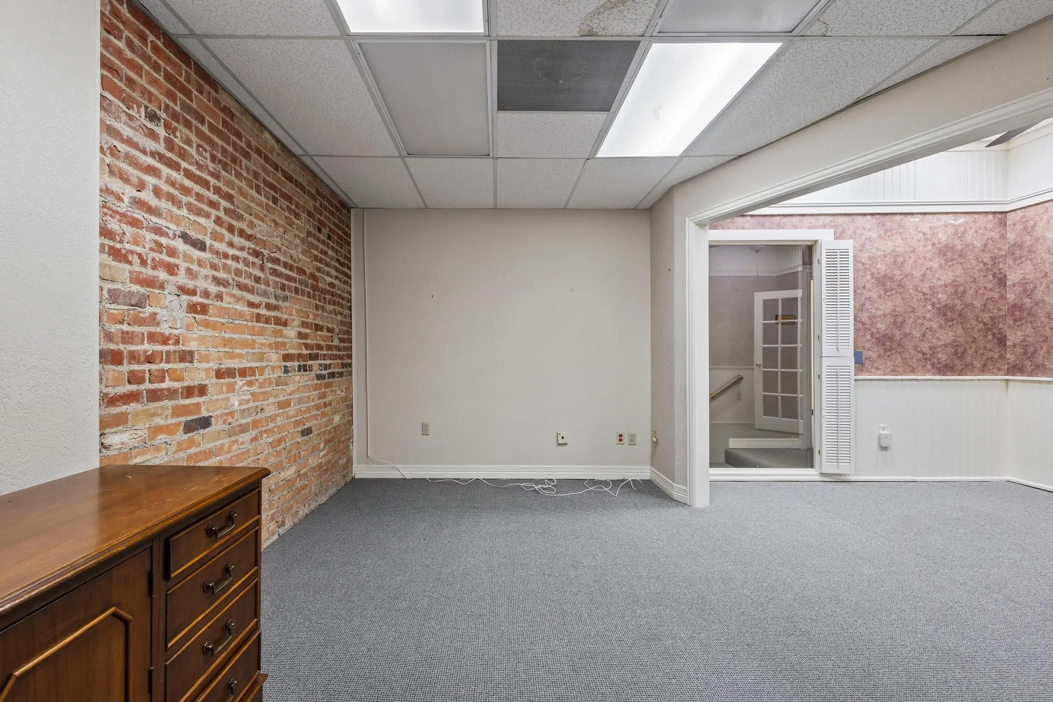 Retail For Sale in Grayson County , 211 S Travis Street, Sherman, Texas 75090, 0, 0, Garage spaces, 0 Sqft, built in 1920, mls#21391586, Real Estate Agent in Sherman, Homes For Sale in Grayson county, Homes For Sale in Sherman, Realtor in Sherman Texas, Real Estate Brokerage Independent Realty Texas, Luminita Cordes Realtor