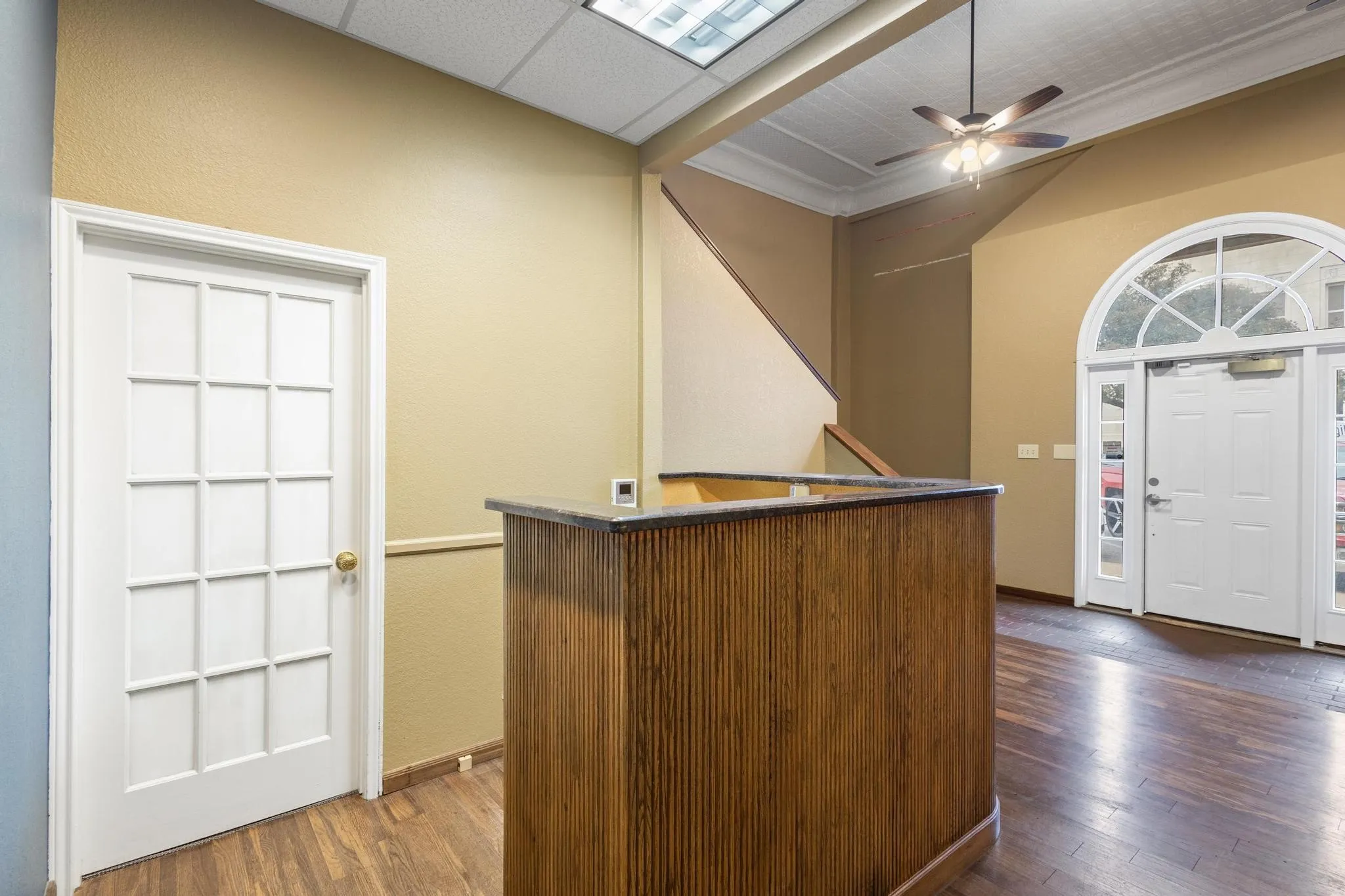 Retail For Sale in Grayson County , 211 S Travis Street, Sherman, Texas 75090, 0, 0, Garage spaces, 0 Sqft, built in 1920, mls#21391586, Real Estate Agent in Sherman, Homes For Sale in Grayson county, Homes For Sale in Sherman, Realtor in Sherman Texas, Real Estate Brokerage Independent Realty Texas, Luminita Cordes Realtor