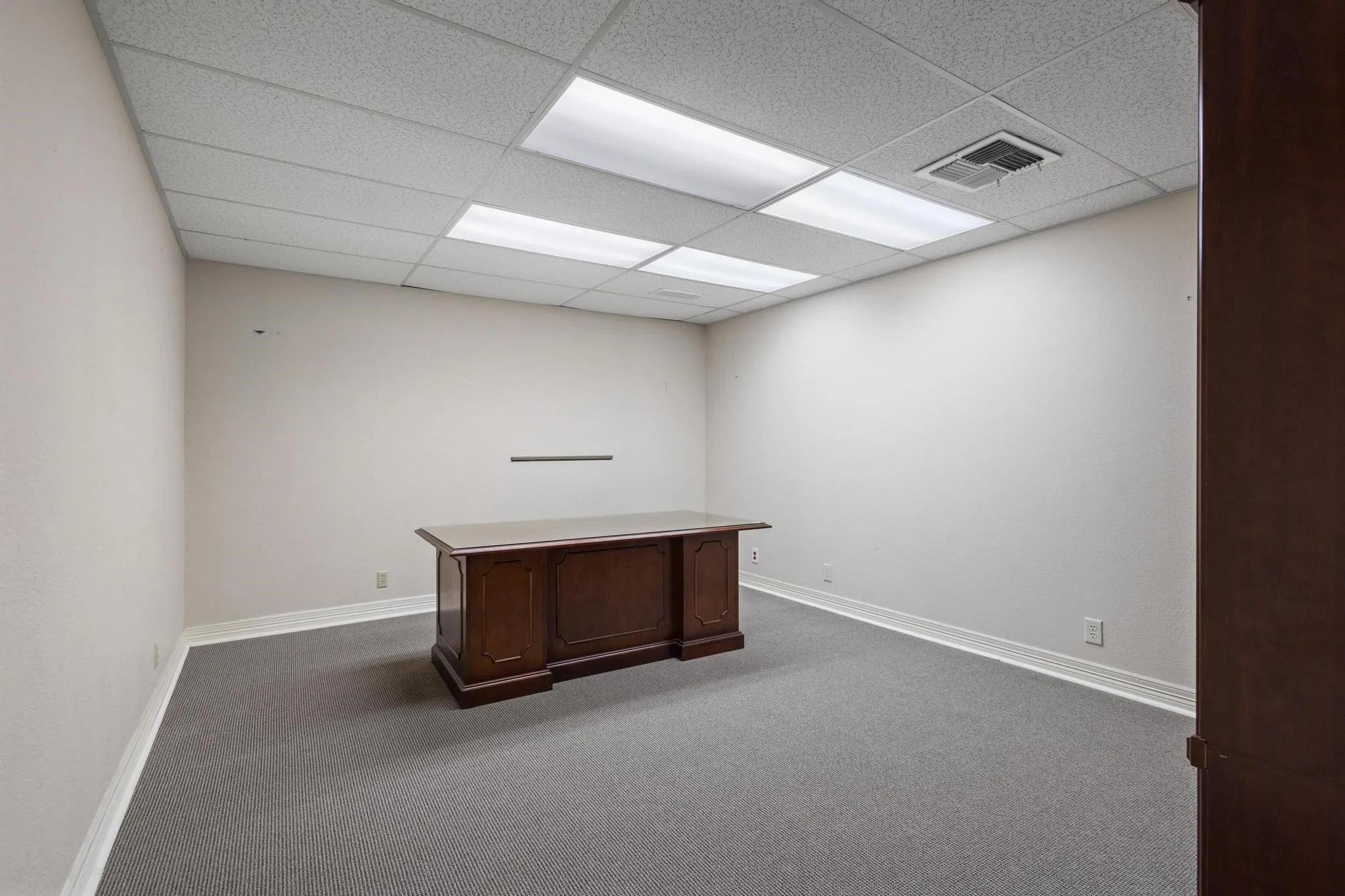 Retail For Sale in Grayson County , 211 S Travis Street, Sherman, Texas 75090, 0, 0, Garage spaces, 0 Sqft, built in 1920, mls#21391586, Real Estate Agent in Sherman, Homes For Sale in Grayson county, Homes For Sale in Sherman, Realtor in Sherman Texas, Real Estate Brokerage Independent Realty Texas, Luminita Cordes Realtor
