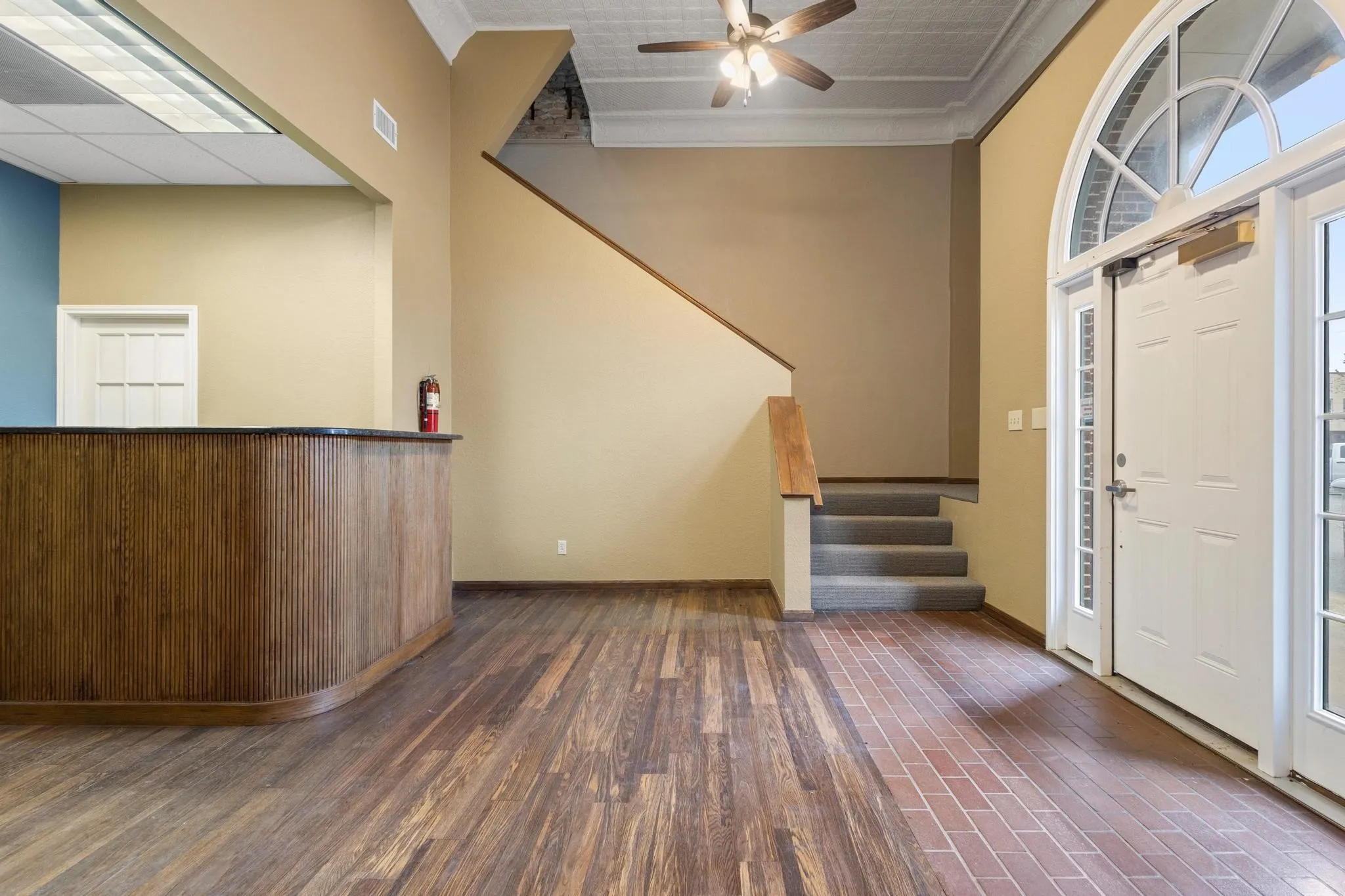 Retail For Sale in Grayson County , 211 S Travis Street, Sherman, Texas 75090, 0, 0, Garage spaces, 0 Sqft, built in 1920, mls#21391586, Real Estate Agent in Sherman, Homes For Sale in Grayson county, Homes For Sale in Sherman, Realtor in Sherman Texas, Real Estate Brokerage Independent Realty Texas, Luminita Cordes Realtor