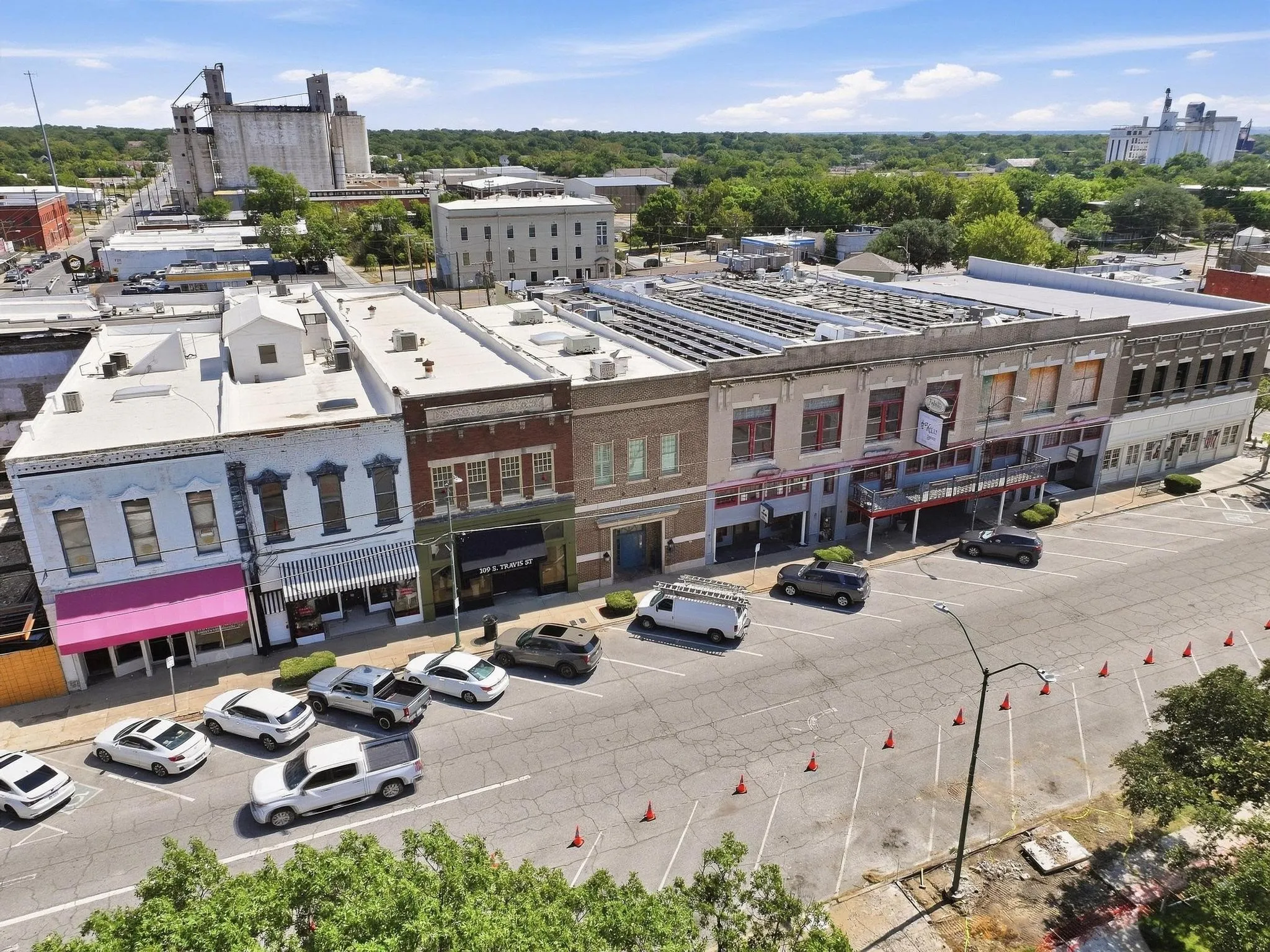 Retail For Sale in Grayson County , 211 S Travis Street, Sherman, Texas 75090, 0, 0, Garage spaces, 0 Sqft, built in 1920, mls#21391586, Real Estate Agent in Sherman, Homes For Sale in Grayson county, Homes For Sale in Sherman, Realtor in Sherman Texas, Real Estate Brokerage Independent Realty Texas, Luminita Cordes Realtor